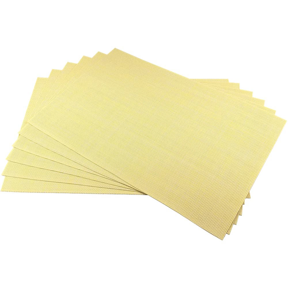 WAZAIGUR Placemats,Easy to Clean Crisscross Woven Vinyl Place Mats Durable Non-Slip Heat Resistant Table Mats,Placemats for Kitchen Table Set of 6,Yellow
