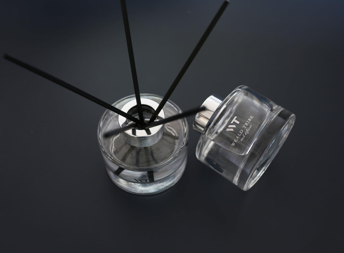 Flower Reed Diffuser Set Cashmere Vanilla Scent for Bathroom Accessories,Christmas Shelf Decor & Air Fresheners, Bedroom Sticks Defusers with 5.1 fl oz Essential Oils, Office Gifts