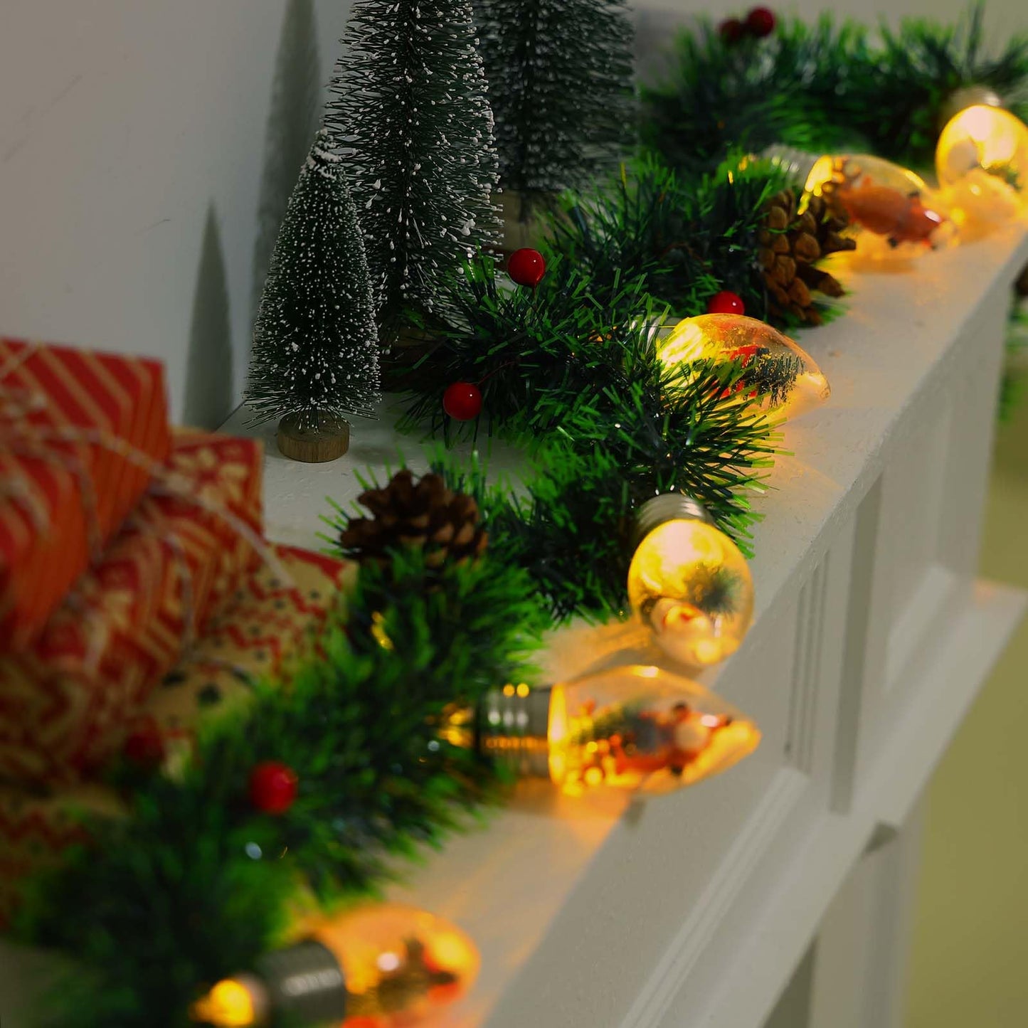 Christmas Garland with Lights, 8.2 FT Battery Operated Powerd 12 LED Bulb Lights Pine Cones Red Berry Decorations Lighted Xmas Lit Prelit Indoor Outdoor Window Home Mantle Fireplace Office Table Decor