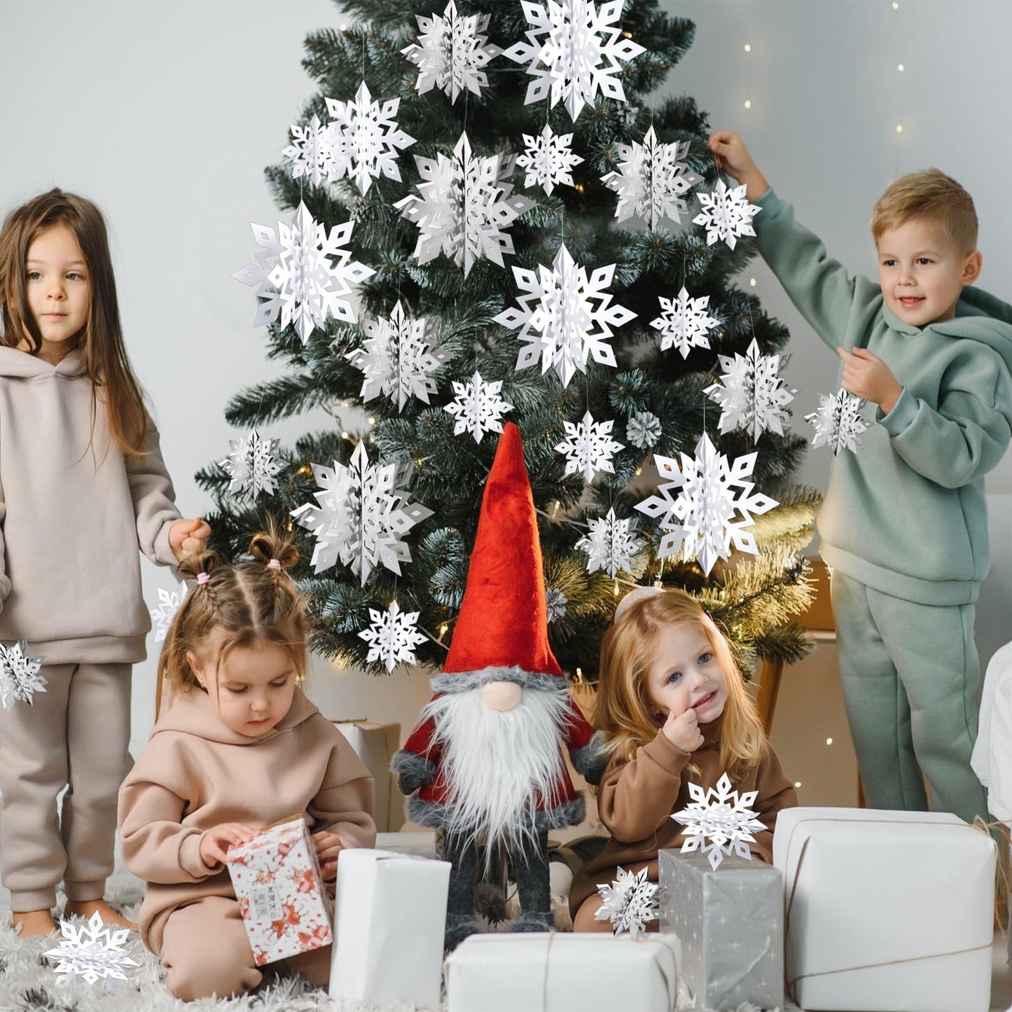 OuMuaMua Winter Christmas Snowflake Decorations Indoor, 24PCS 3D Large White and Silver Snowflakes Hanging Ornaments for Home Xmas Christmas Holiday Winter Wonderland New Year Party Decorations