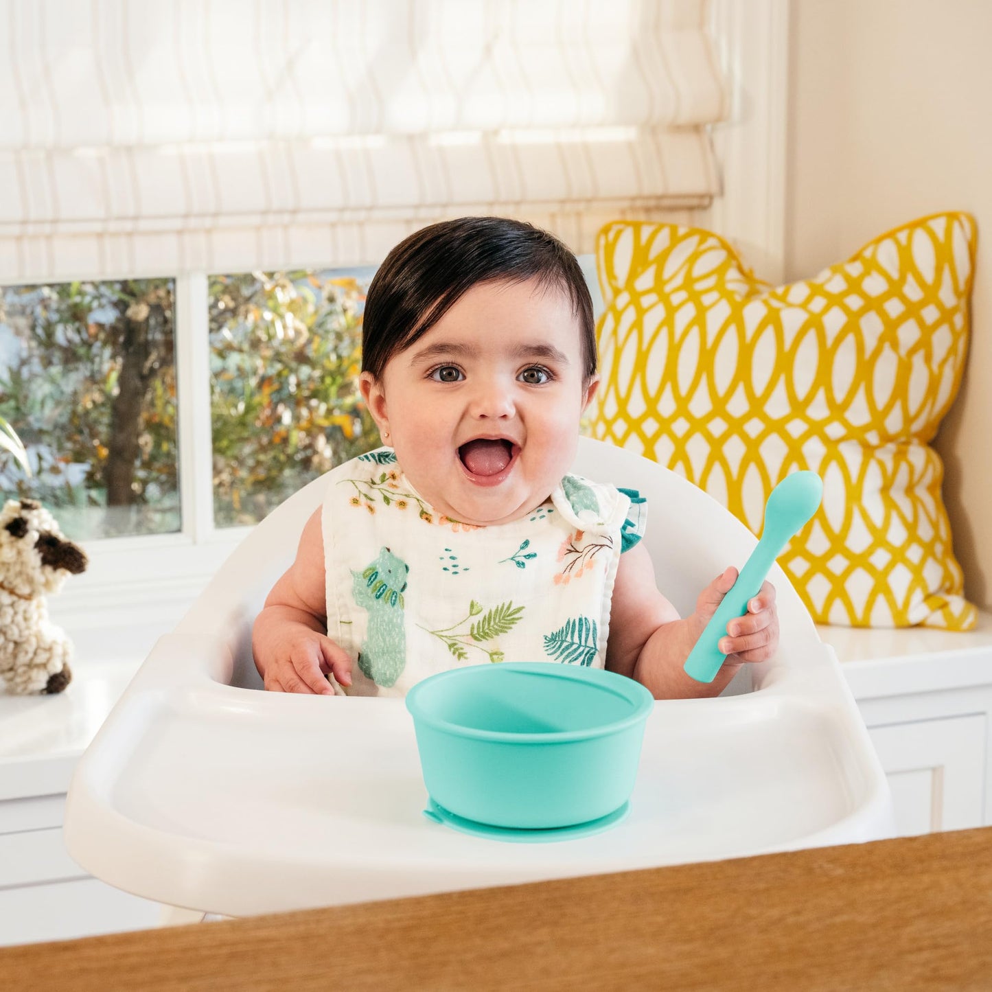 Munchkin Silicone Baby Feeding Set, Toddler Suction Bowl, Plate and Spoon, Baby Led Weaning and Infant Self Feeding, C’est Silicone!™ Mealtime Set, 4 Months and Up, BPA Free, Mint