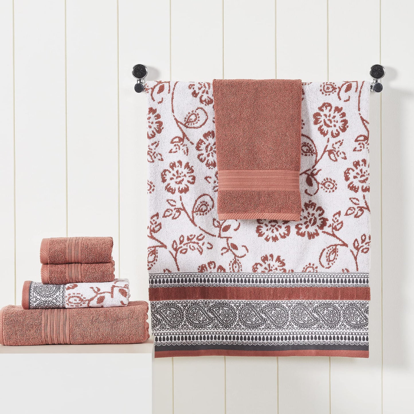 Modern Threads 6 Piece Set, 2 Bath Towels, 2 Hand Towels, 2 Washcloths Yarn Dyed Jacquard/Solid Towel Set Ophelia Clay
