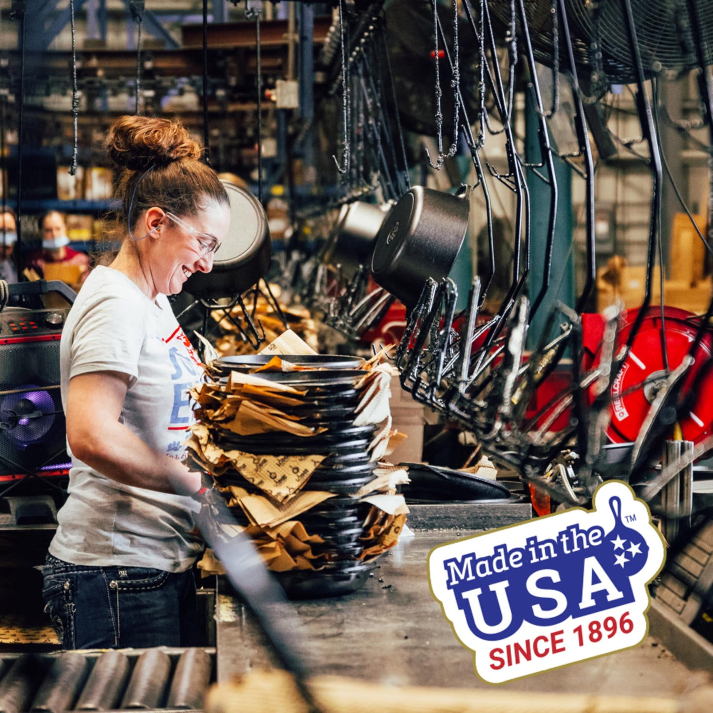 Lodge L10CO3 Cast Iron Camp Dutch Oven, 4-Quart