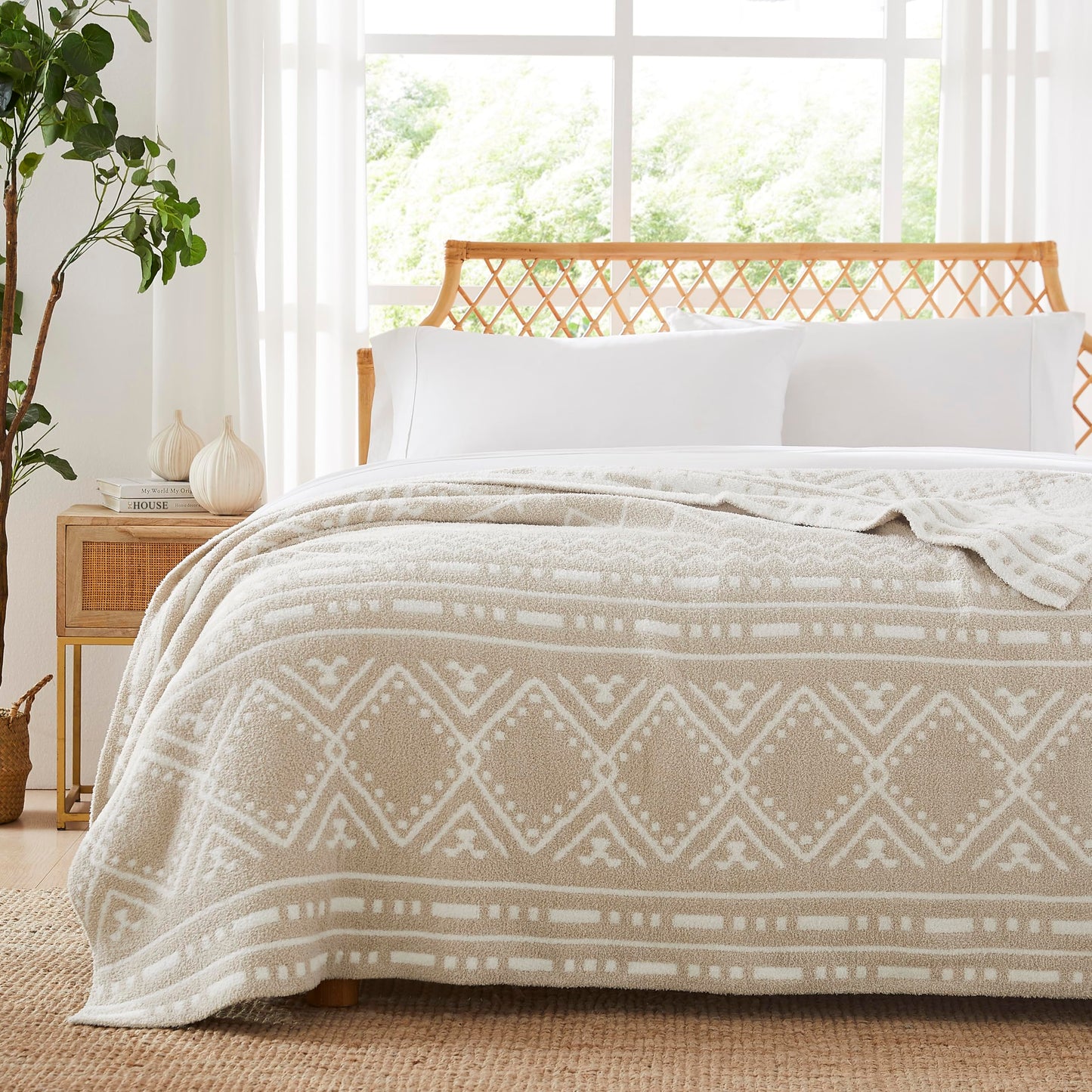 R.SHARE Beige Throw Blanket 50x70 Inch Reversible, Feather Knit Tan Cream Taupe Microfiber Soft Comfy Cozy Lightweight Fluffy Fuzzy Warm Cute for Couch Sofa Chair Bed Home