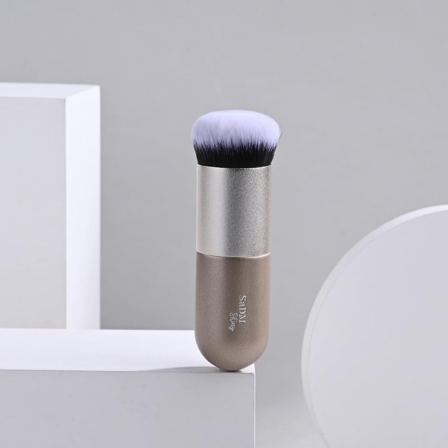Kabuki Makeup Brush - Blender Brush for Powder, Cream, Liquid Foundation, Sunscreen, Blush Blending & Bronzer - Professional Make Up Brush - Full Face Makeup Brush - Vegan & Cruelty Free