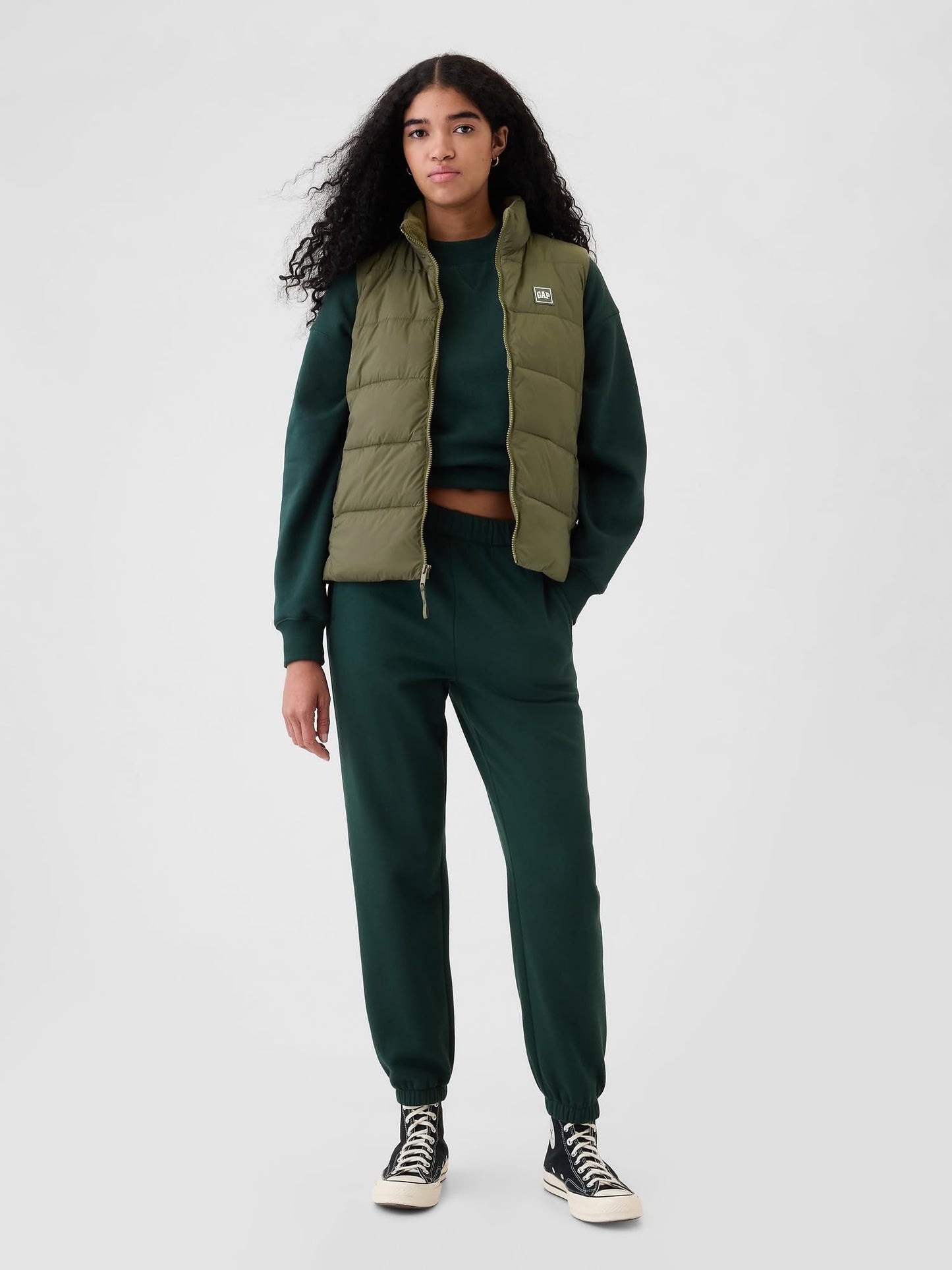 GAP Womens Logo Lightweight Puffer Jacket Olive Night M