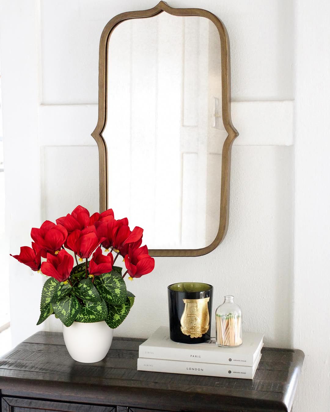 Hollyone Artificial Cyclamen Flowers Plant Potted Fake Silk Flowers Plants in White Pot Faux Red Cyclamen Flowers Arrangement Home Decor Office Bathroom Shelf Desk Decorations