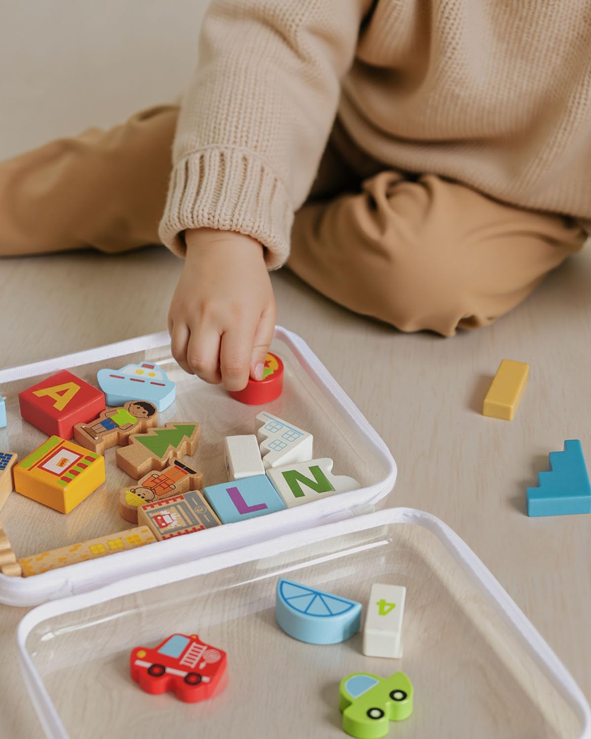 3PCS Clear Hard Shell Zipper Case,Portable Cosmetic Bag with Zipper, Diaper Bag Organizing Pouches, Kid's Toy Storage Organizer Bins,Hard Plastic Case,Clear Bags for Organizing