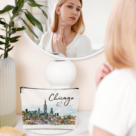 Chicago Souvenirs Travel Essentials Watercolor Chicago City Gifts for Woman, American Souvenirs Gift Makeup Bag for Purse, Travel Essentials Makeup Bags, Birthday Christmas Bachelorette Party Favors