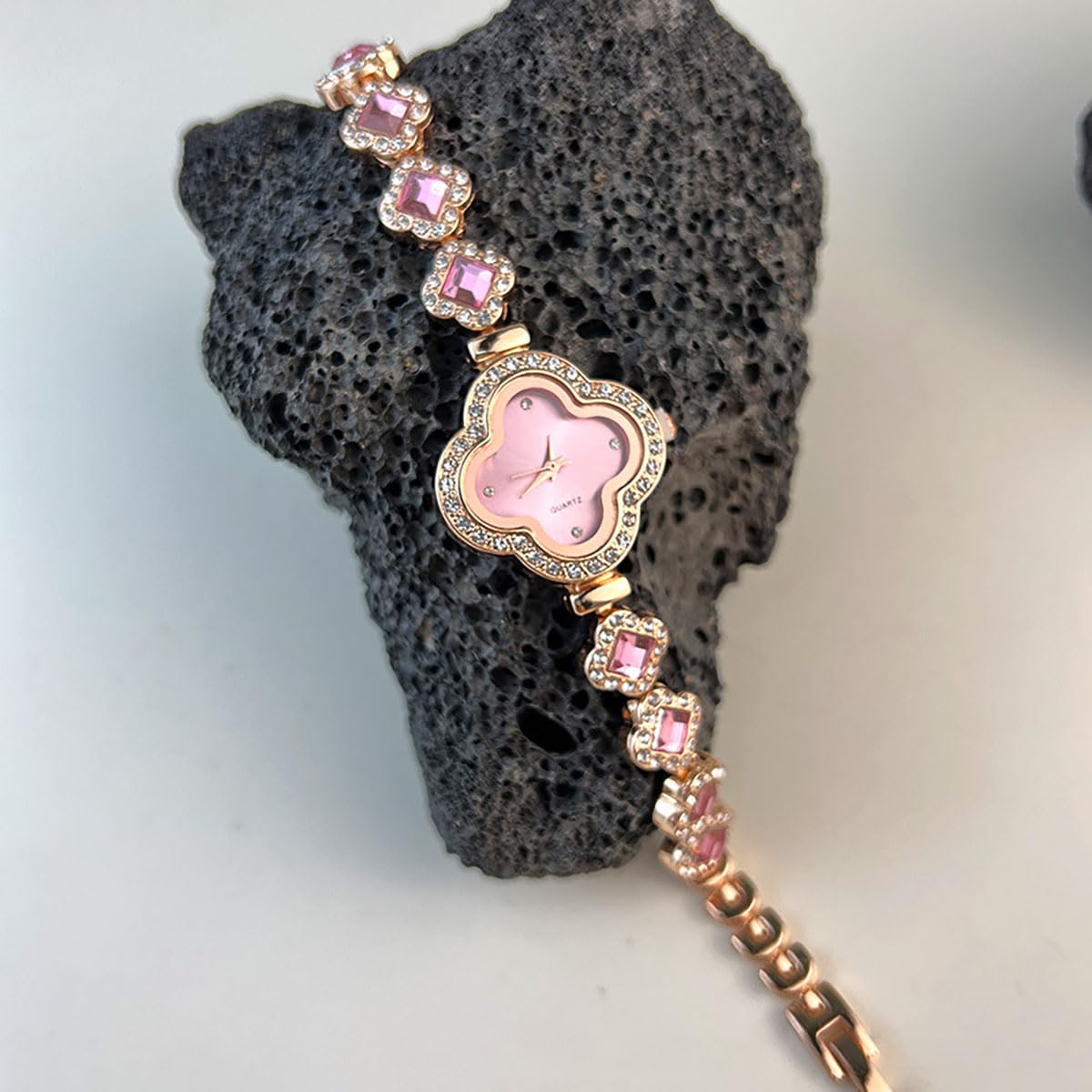 ADSBIAOYE Luxury Women Wrist Watches Unique Rose Gold Diamond Bracelet Watch Fashion Dress Quartz Watches for Women Gift (01 Pink)