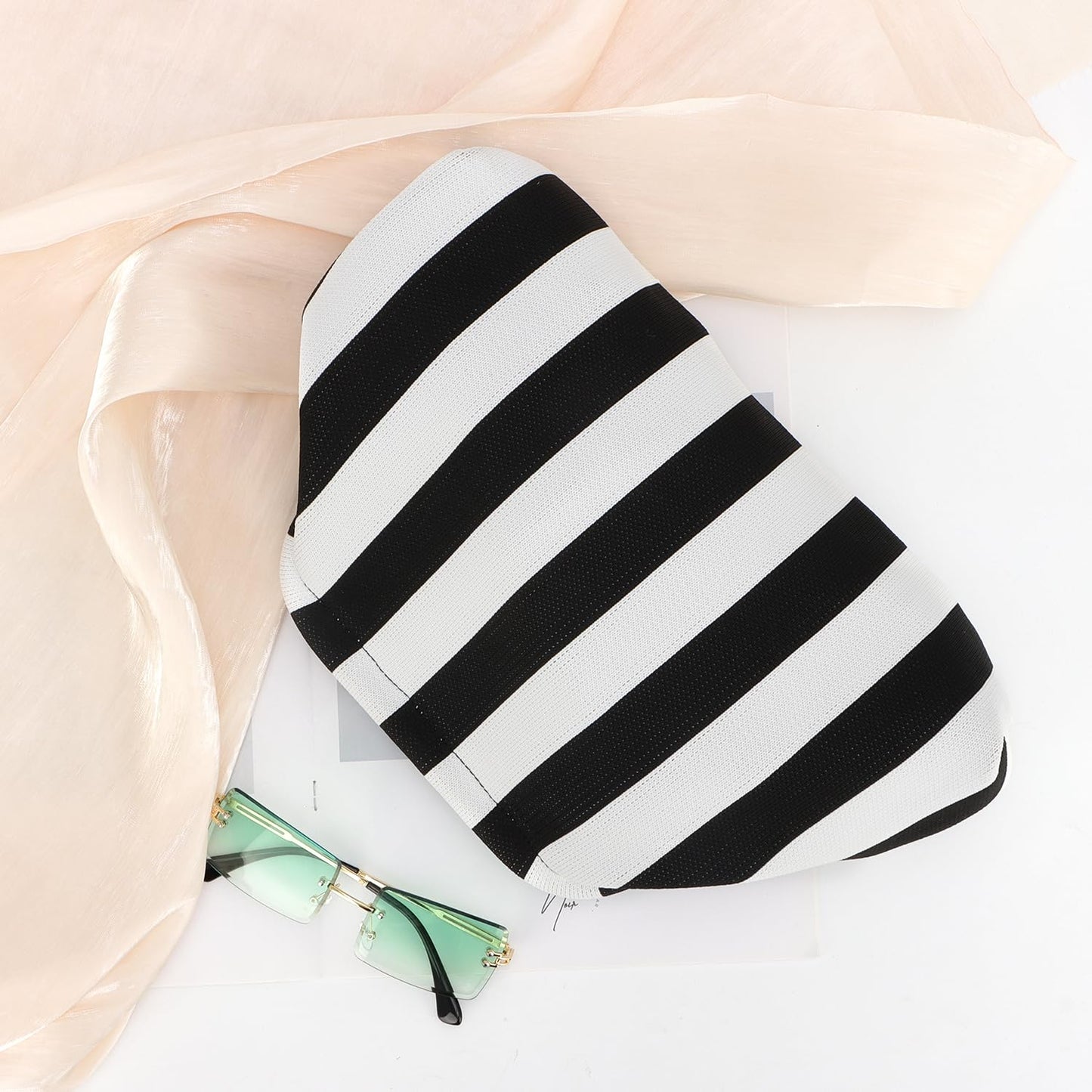 Oweisong Summer Woven Clutch Purse for Women 2025 Crochet Stripped Beach Bag Hot Pink Spring Purse Evening Handbag