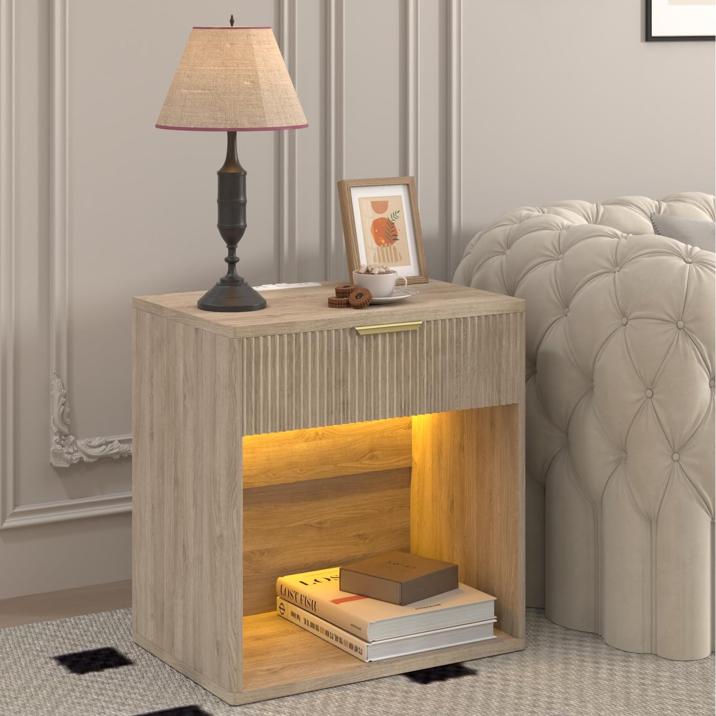 EROMMY Fluted Nightstand with Charging Station, 23” Wide Modern Bedside Table with Drawer, Mid Century Nightstand End Table for Bedroom, Curved Profile, Natural Oak