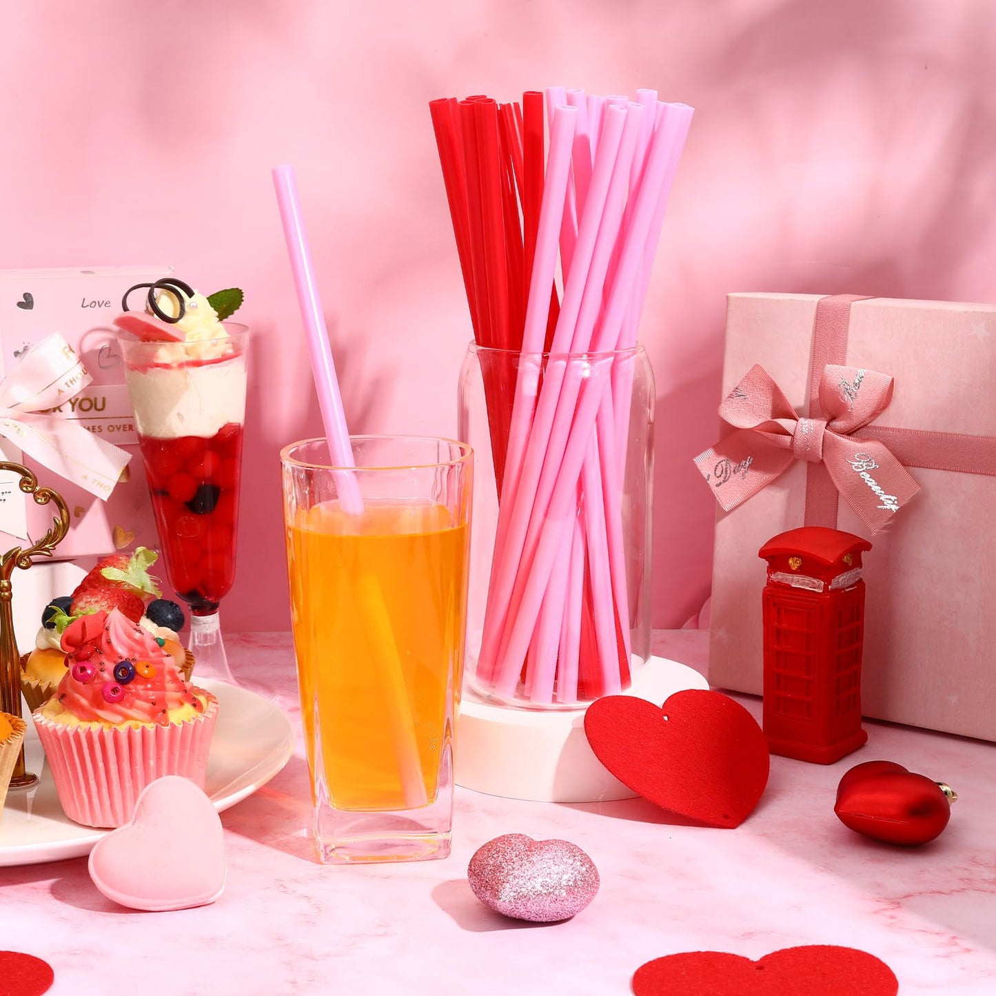 JANYUN 30 Pcs Pink Red Heart Shaped Straws, Reusable Valentines Plastic Drinking Straw for Valentines Day Party Favors Birthday Bridal Shower Wedding Supplies
