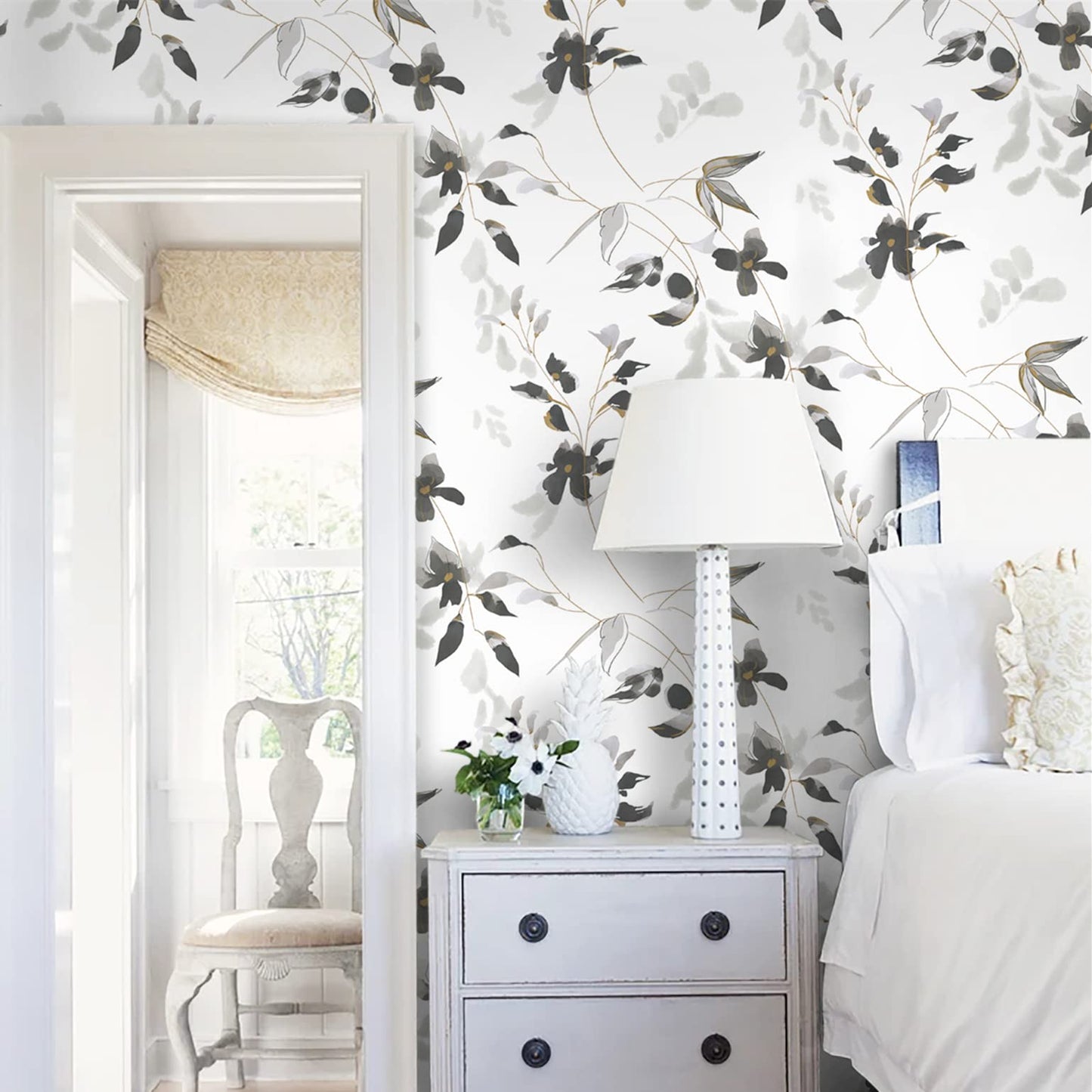 HeloHo Black and White Peel and Stick Wallpaper Boho Floral Wallpaper Leaf Self Adhesive Removable Wall Paper Waterproof Contact Paper for Bathroom Living Room Bedroom Cabinets Decor 15.35" x 118"