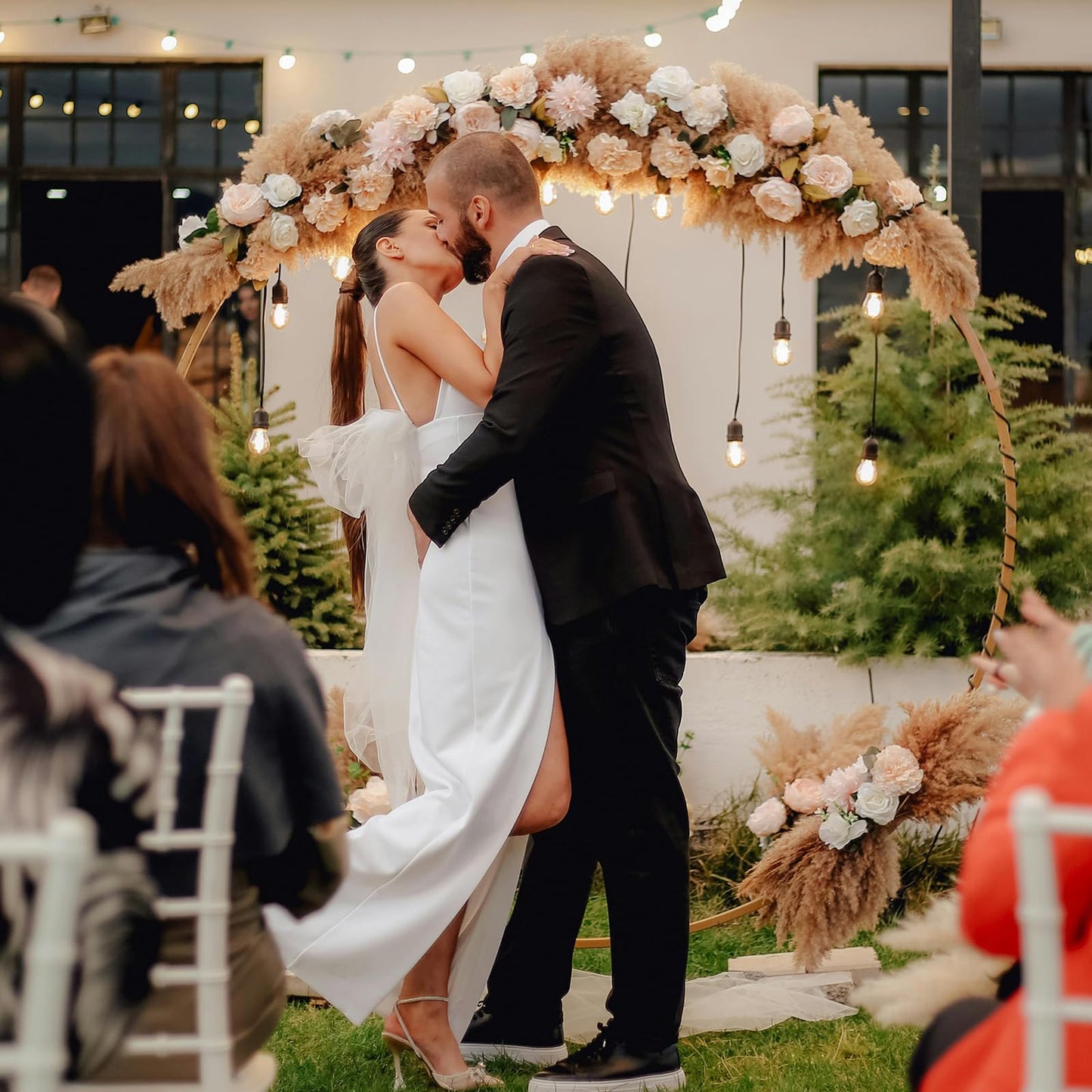 22pcs Pampas Grass Decor-Natural Dried Fluffy Brown Pompas Grass,Short Fluffy Pampas Grass Bulk for Small Boho vases,Wedding Flower,Boho Home Decor,Living Room Table Decor(17inch)