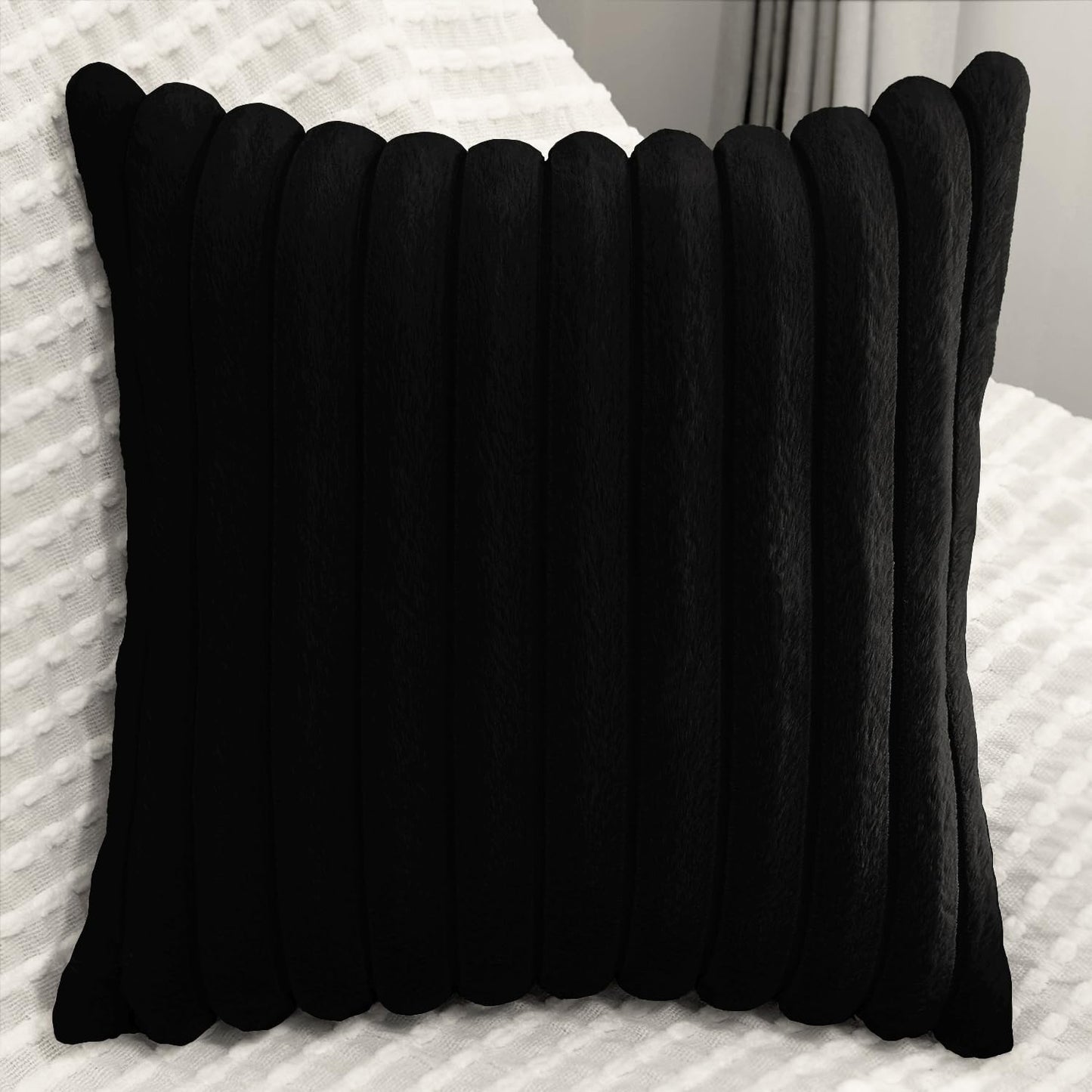 Bunliuys 2 Pack Pillow Covers, 20x20 Faux Fur Square Throw Pillow Covers for Living Room Decorations Throw Pillow Case, Throw Pillow Cover Cushion Cover for Home Sofa Bedroom Car, Black