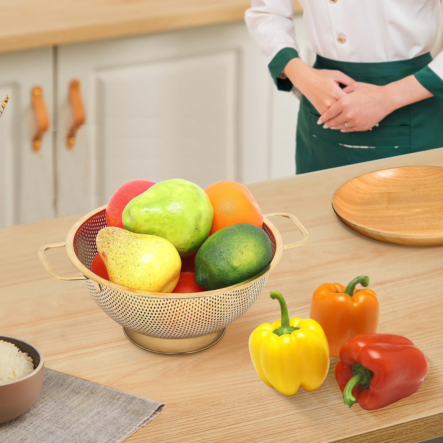 Gold Strainer for Kitchen, 3QT, Stainless Steel Colander with Handle for Fruits Vegetables Cooking Food, Dishwasher Safe
