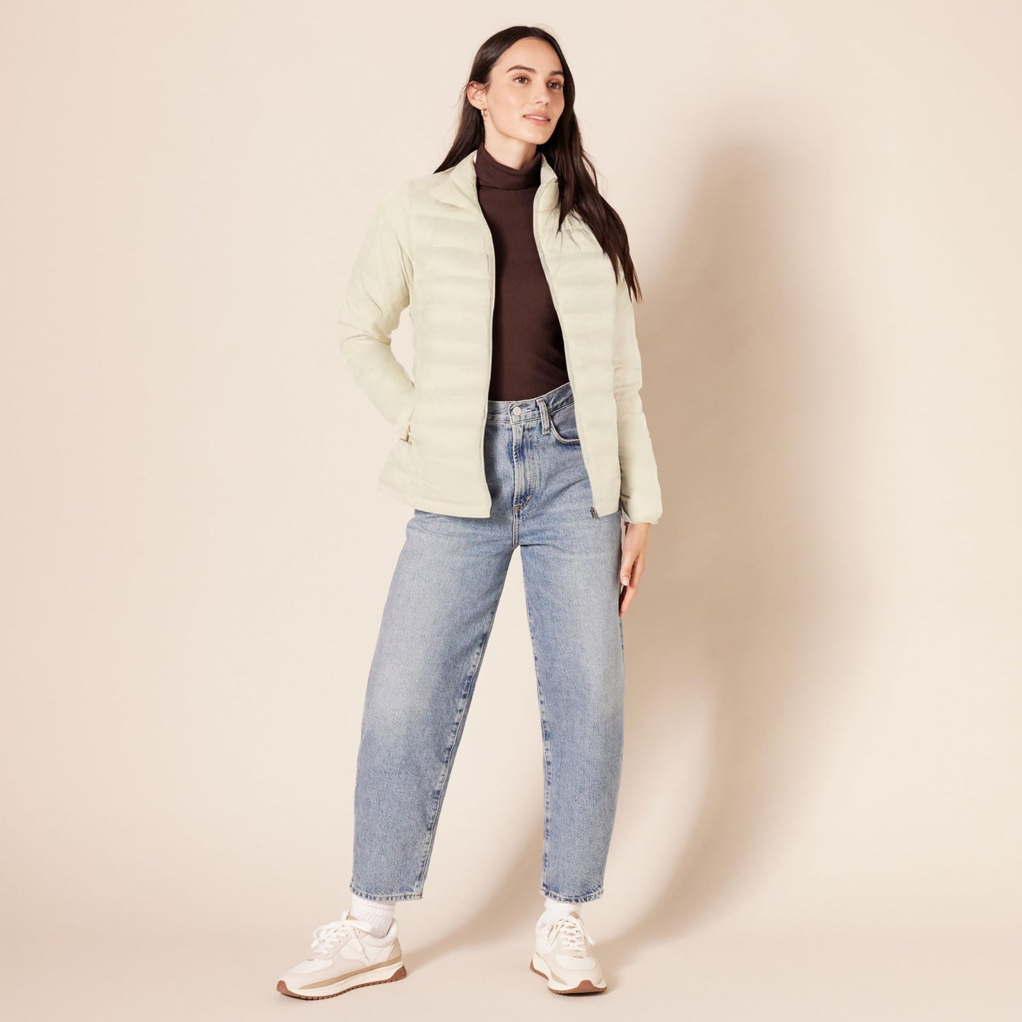 Amazon Essentials Women's Lightweight Long-Sleeve Water-Resistant Packable Puffer Jacket (Available in Plus Size), Stone, Large