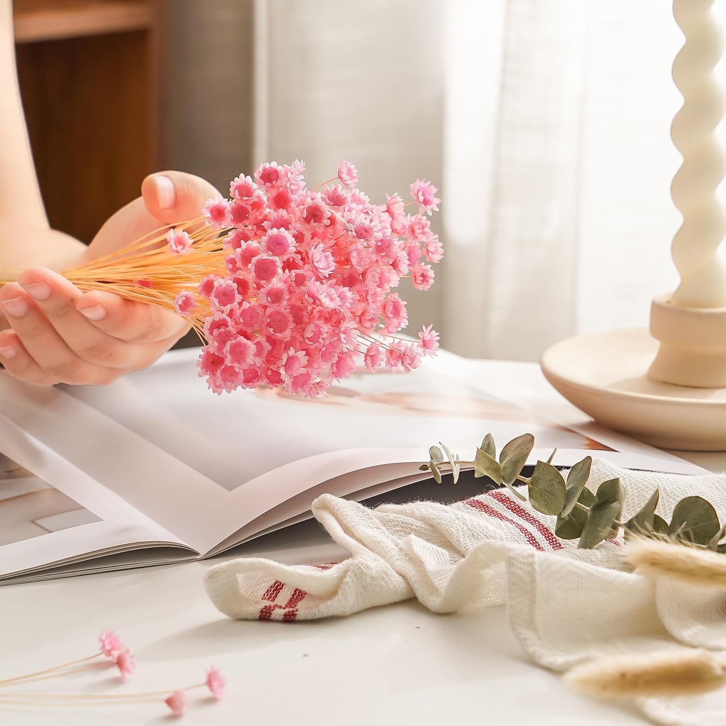 Natural - Dried - Flowers Brazilian Small Star Daisy Dried Decorative Mini Chamomile Bouquet for Wedding Floral Arrangements Home Decorations Valentine's Day Gifts (200 Stems) (Pink)