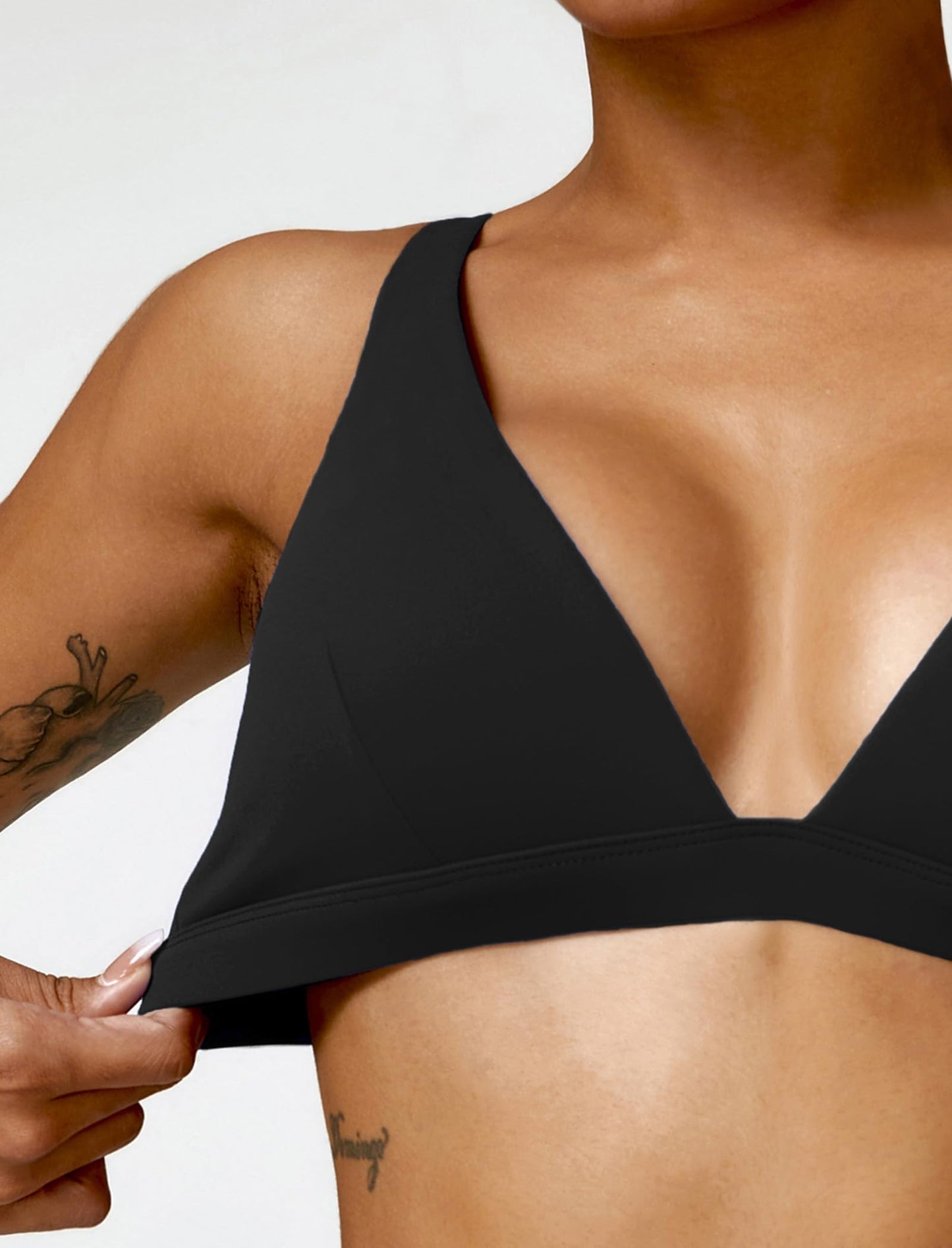 ABOCIW Deep V Neck Sports Bras for Women Padded Low Impact Fitness Yoga Bra U Back Wireless Gym Workout Bra Crop Top Black Small