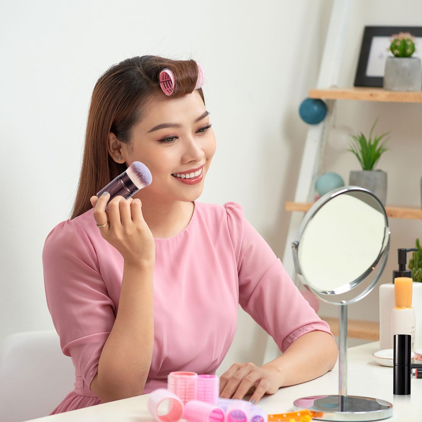 2pcs Travel Face Blush Brushes, Retractable Makeup Brush Portable Foundation Sunscreen Brush for Blending Cosmetics(Coffee + Three-Color Hair)