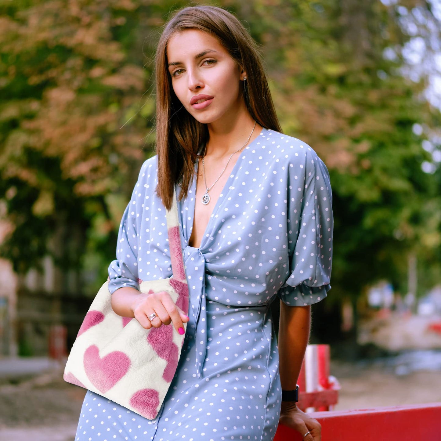 Fluffy Shoulder Tote Bag for Women White Furry Purse Handbag for Spring Easter Gifts(Pink)