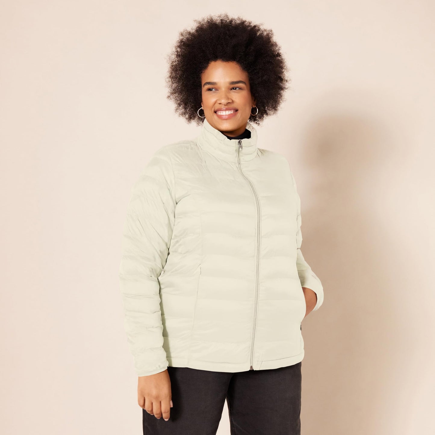 Amazon Essentials Women's Lightweight Long-Sleeve Water-Resistant Packable Puffer Jacket (Available in Plus Size), Stone, Large