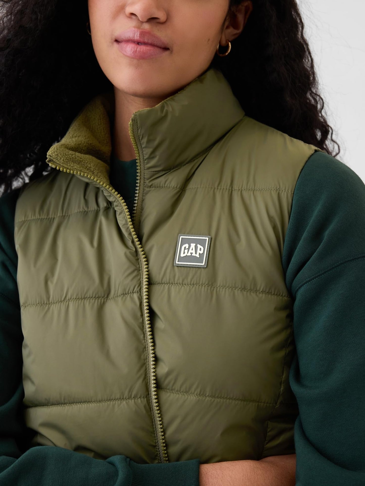 GAP Womens Logo Lightweight Puffer Jacket Olive Night M