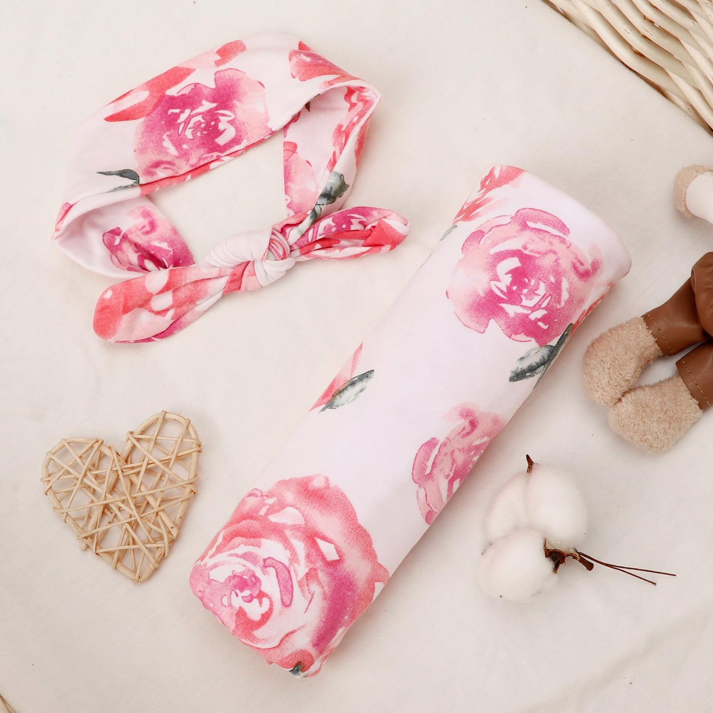 DRESHOW BQUBO 3 Sets Receiving Blanket with Headbands Newborn Baby Floral Printed Baby Shower Swaddle Gift