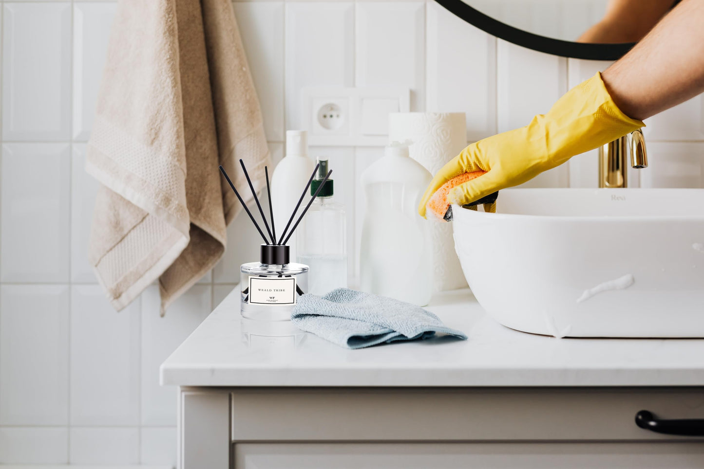 WEALD TRIBE Real Flower Reed Diffuser Set of 3 for Bathroom Air Fresheners, Oil Defusers | Fresh Linen/Ocean/Eucalyptus & Mint Scent(1.7 fl oz Each Pack) Home Fragrance with 12 Stick | Shelf Decor