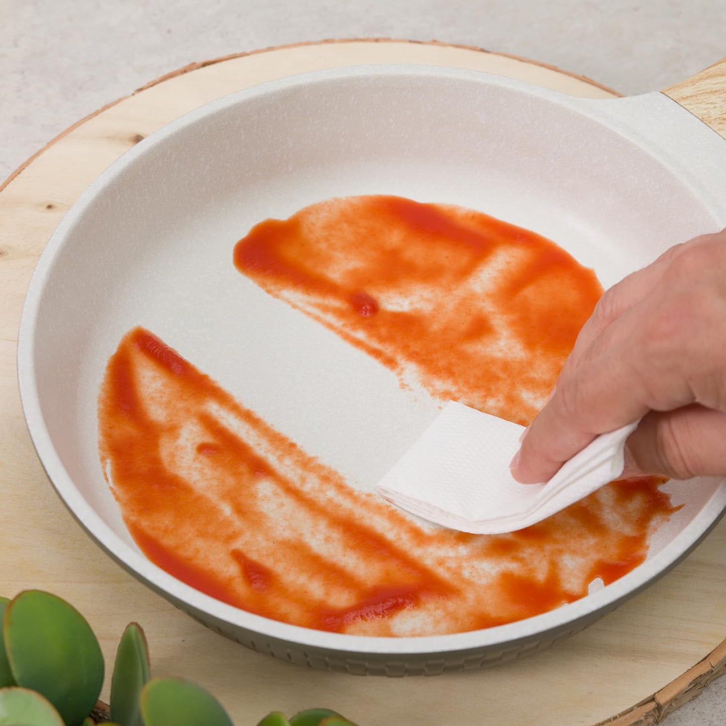 KASANOVA 10Pcs Cookware set, Die-cast Aluminum pots and pans, Nonstick frying pans and casseroles, Induction safe, PFOA-free (Green and Cream, 10 pcs)