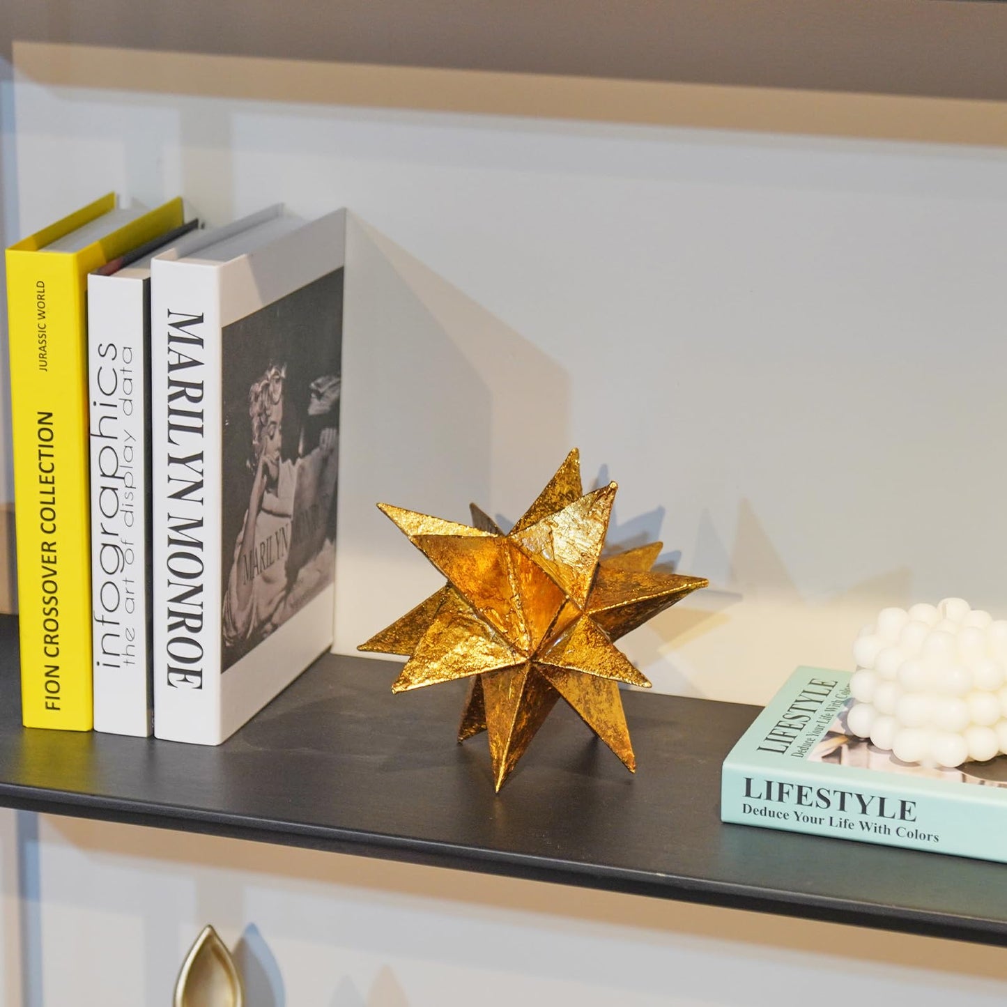 Braxio Modern Style Indoor Home Decor - Resin Gold Multi-Angle Stars Abstract Geometric Sculpture for Living Room Office Desk Bookshelf Table Decor Home Decorations 7 * 7 * 6 Inch