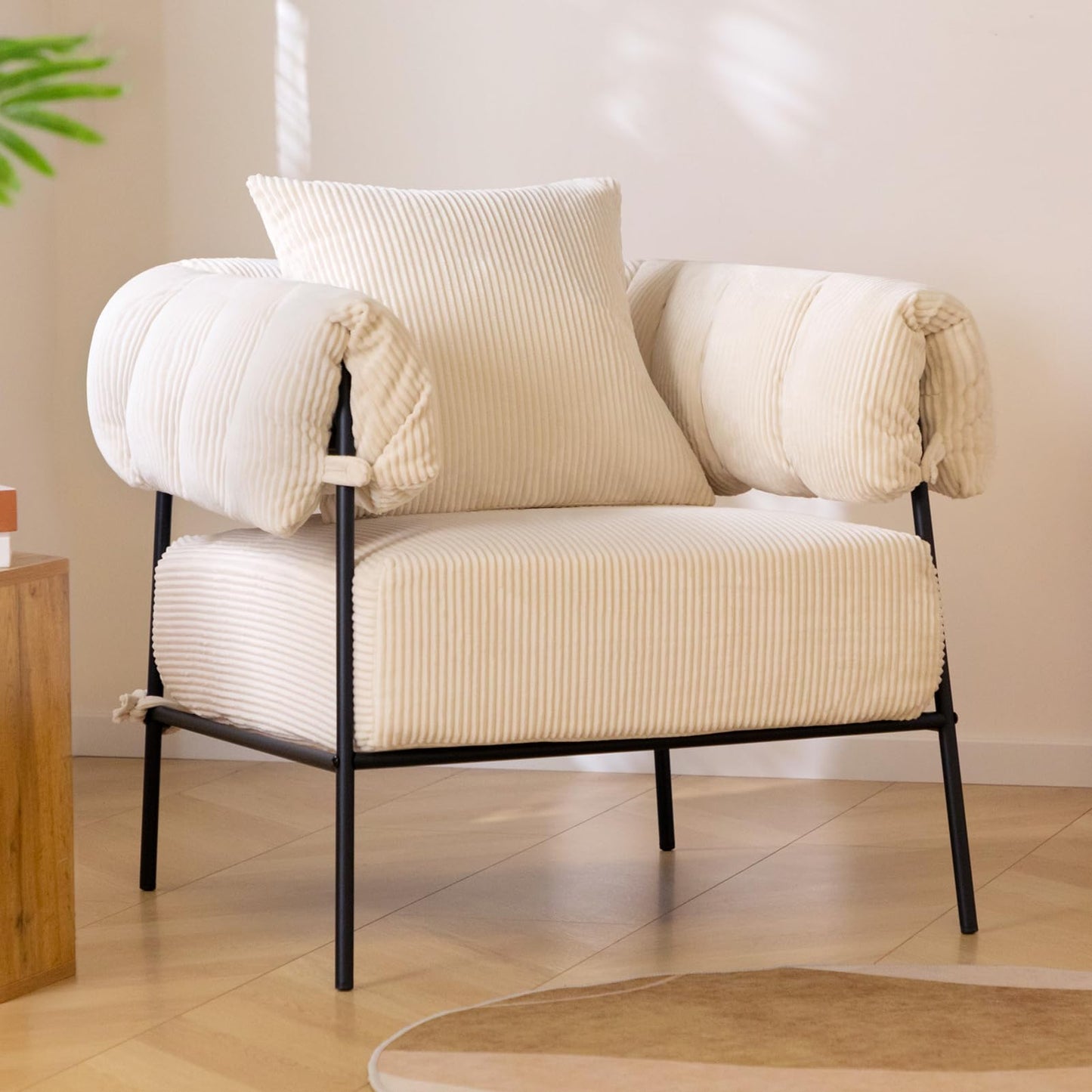 HollyHOME Modern Velvet Accent Chair, Upholstered Comfy Reading Chair, Fabric Large Lazy Arm Chair with Soft Cushion, Metal Frame Lounge Sofa Chair for Living Room, Bedroom, Balcony, Beige