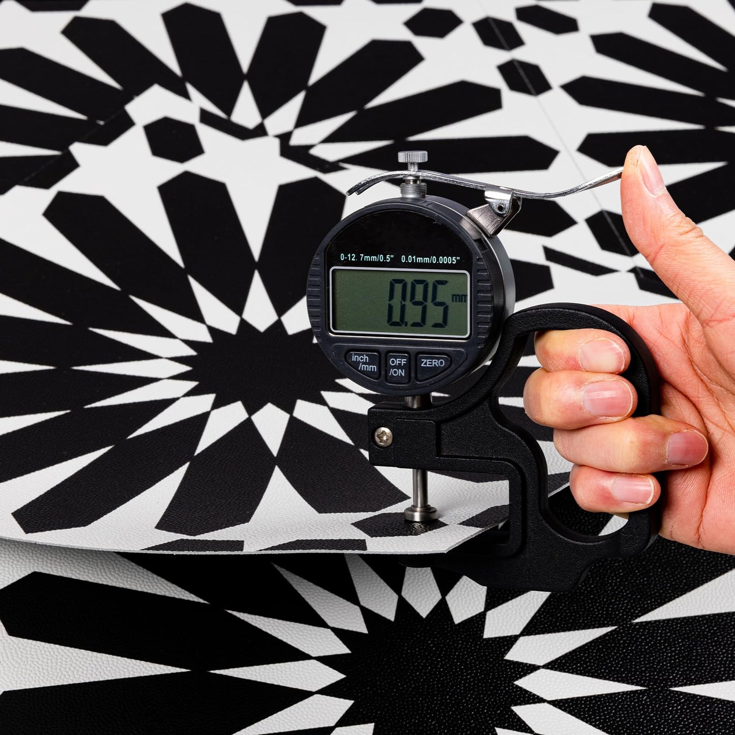 Elffloor Peel and Stick Floor Tile, Black and White Flower Waterproof Vinyl Flooring, 11.8 in×11.8 in, Peel and Stick Flooring for Bathroom, Kitchen, Bedroom, 10 Pcs