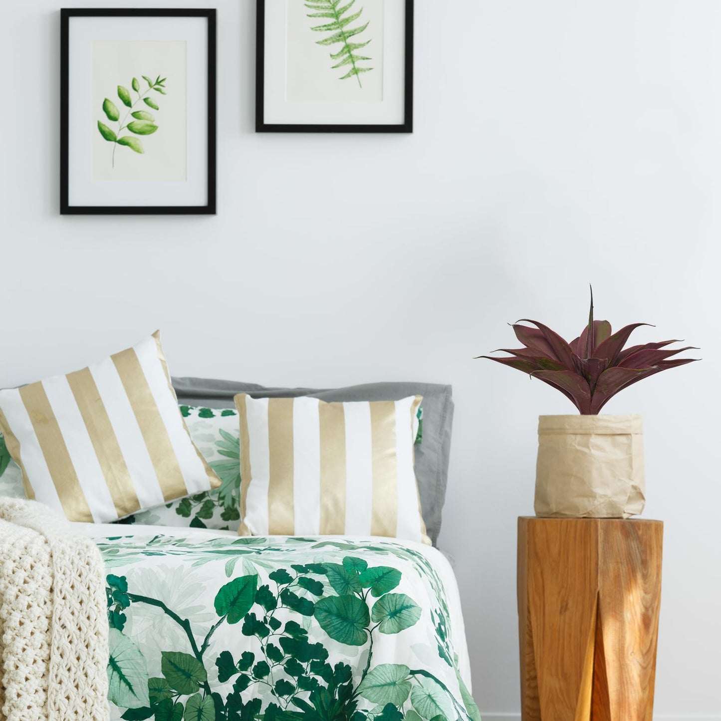 Ttranewsoo Fake Plants Artificial Agave Plants 13.8" Large UV Resistant Fake Agave Planters for Indoor and Outdoor Decorating Tropical Plant Succulents Greenery Indoor Decor(2Pack, Purple