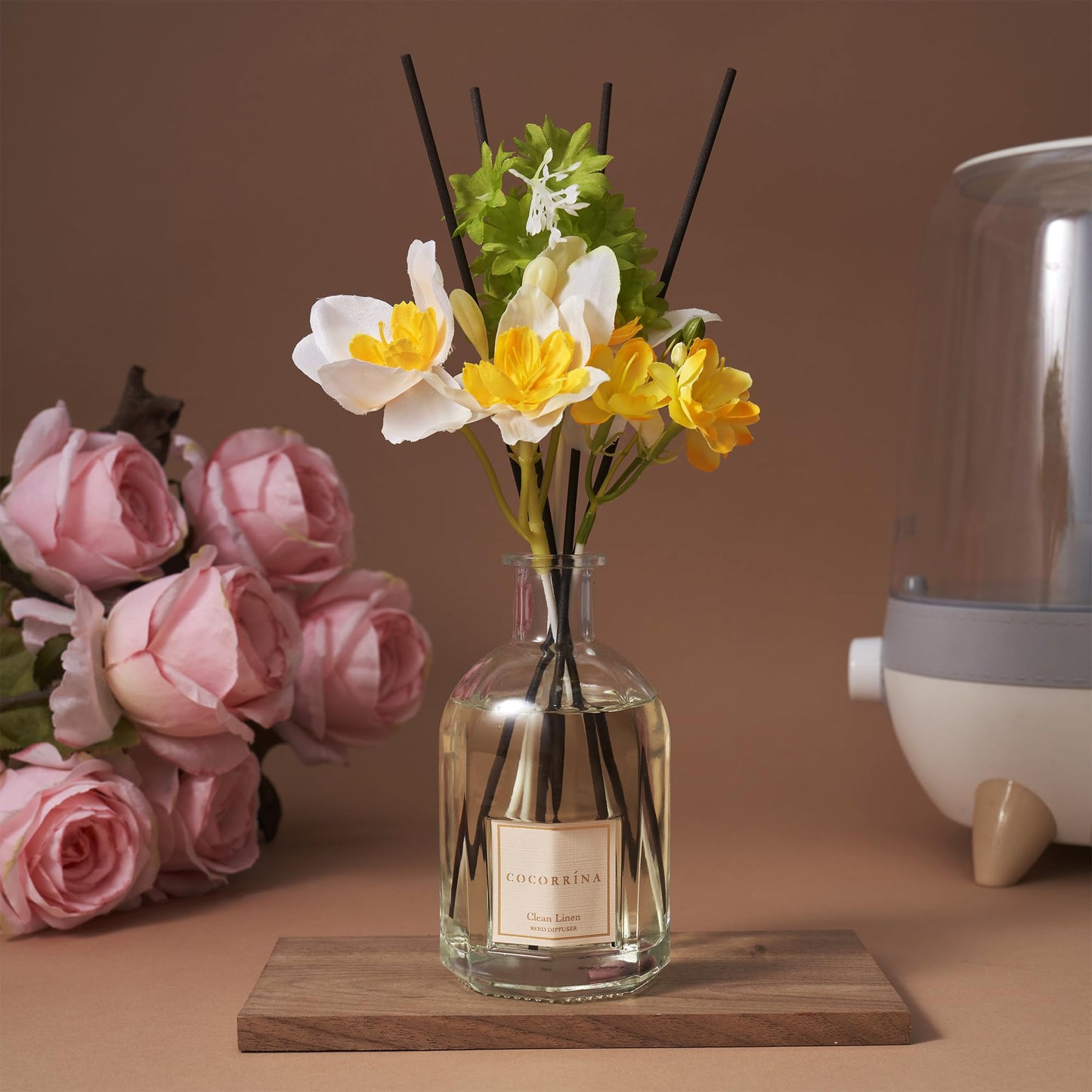 COCORRÍNA Reed Diffuser - Clean Linen 8.5 Fl.oz/ 250ml Flower Diffuser with 8 Sticks, Reed Diffusers for Home Bathroom Shelf Decor (Botanical Flower Collection)