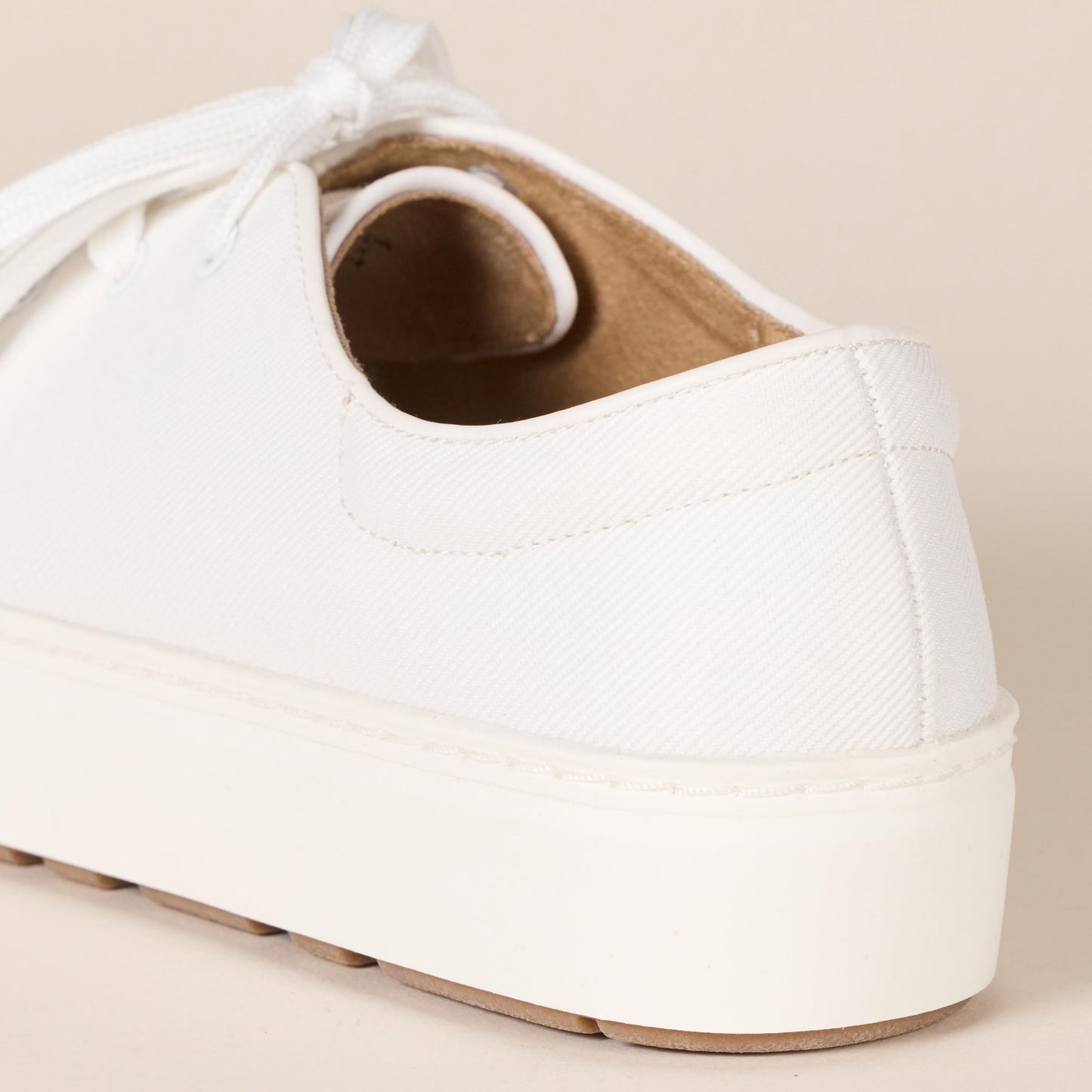 Amazon Essentials Women's Comfortable Lace Up Sneakers, White, 8.5