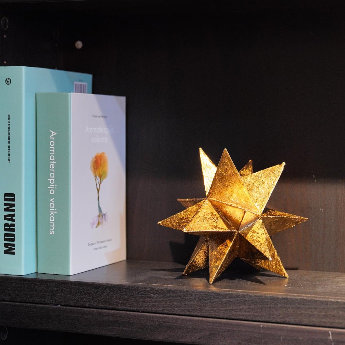 Braxio Modern Style Indoor Home Decor - Resin Gold Multi-Angle Stars Abstract Geometric Sculpture for Living Room Office Desk Bookshelf Table Decor Home Decorations 7 * 7 * 6 Inch