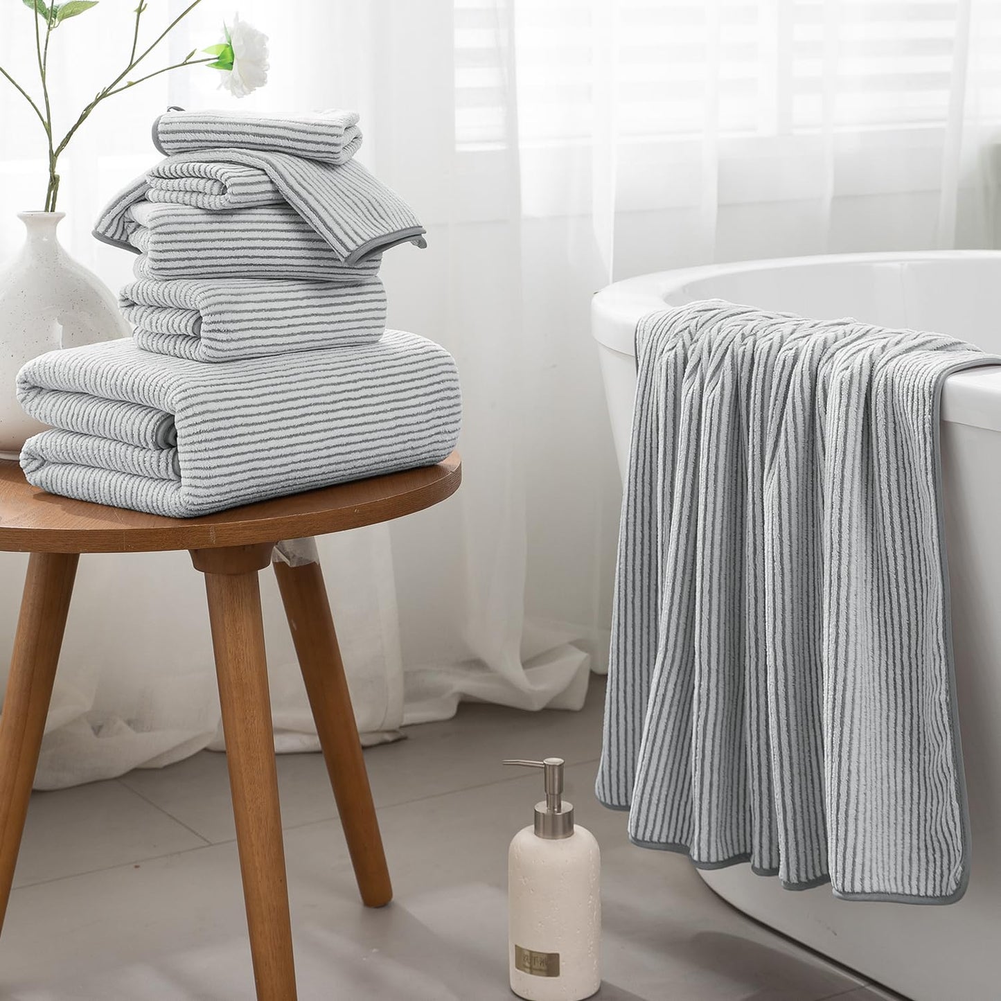 4 Piece Bath Towel Set 35"x70"Oversized Bath Towel for Bathroom Ultra Soft Fluffy Extra Large Bath Sheet Luxury Premium Bathroom Towel Highly Absorbent Quick Dry Shower Towel for Hotel Spa,Grey