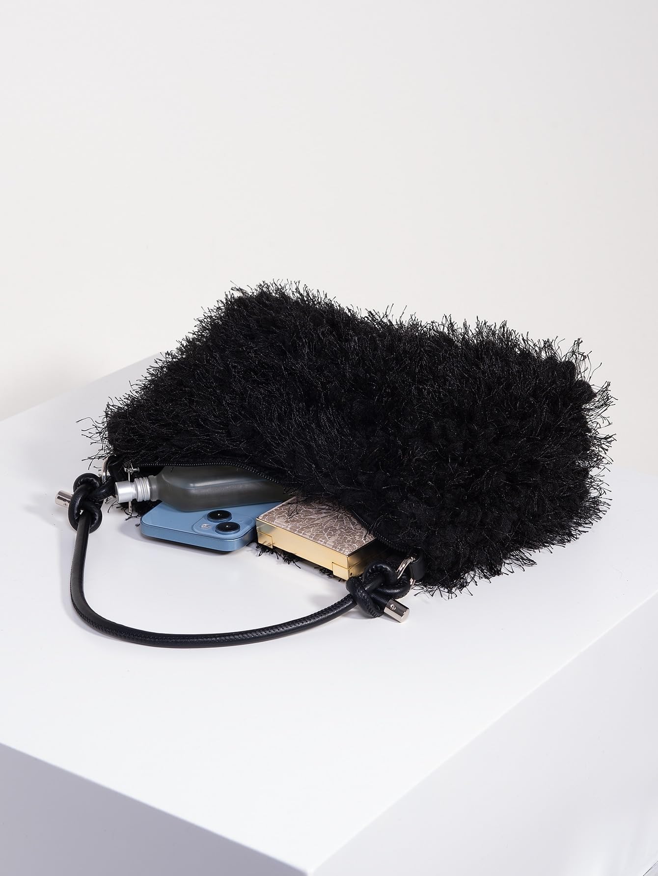 Verdusa Women's Fuzzy Faux Fur Underarm Bags Shoulder Bag Plush Purse Black One-Size