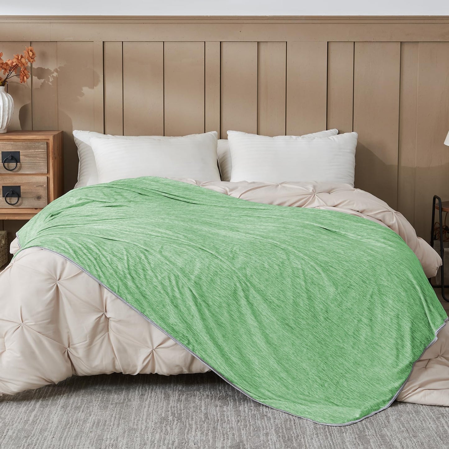 Cushious Cooling Blanket Throw Size 50"x70", Summer Lightweight Breathable Ice Blanket, Cooling Blankets for Hot Sleepers Night Sweats Adults Absorb Heat Keep Cool