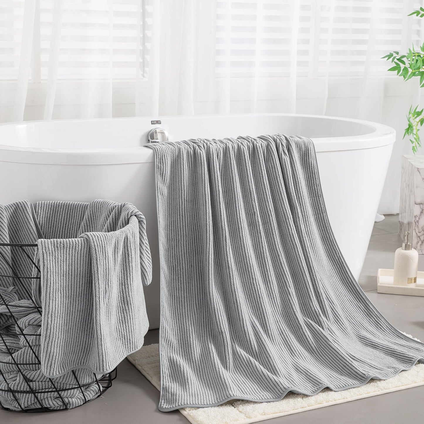 4 Piece Bath Towel Set 35"x70"Oversized Bath Towel for Bathroom Ultra Soft Fluffy Extra Large Bath Sheet Luxury Premium Bathroom Towel Highly Absorbent Quick Dry Shower Towel for Hotel Spa,Grey