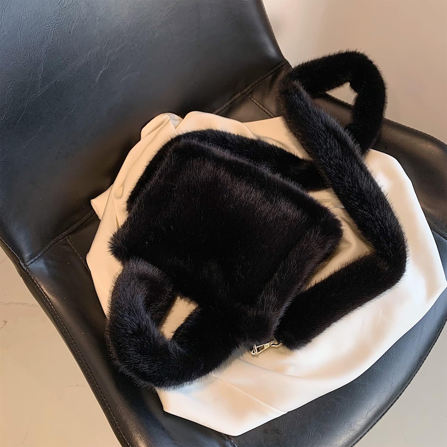 Extolove Fluffy Tote Bag Mini Faux Fur Purses for Women Winter Fuzzy Tote Soft Furry Crossbody Handbag Plush Bags (A Black)