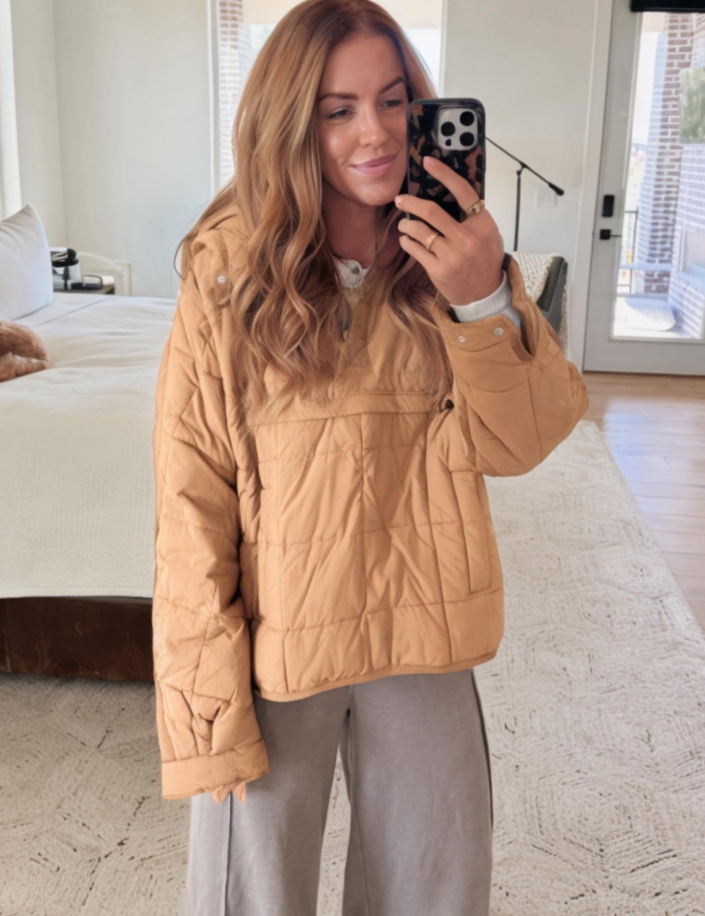 AICHARMWA Women's Pullover Puffer Jacket Hooded Oversized Lightweight Quilted Jacket Winter Warm Padded Coat(028-LightBrown-S)