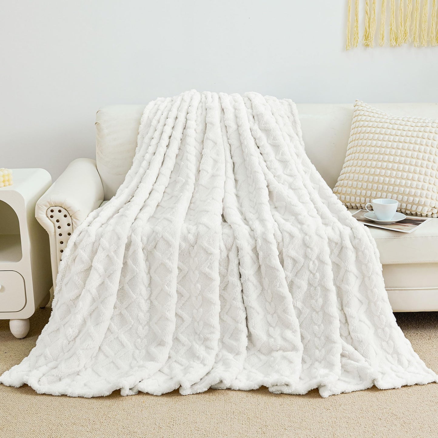 Aganear Fleece Blanket King Size - Lightweight Portable Plush Fuzzy Cozy Soft Blanket for Couch, Sofa, Bed, Office, Breathable and Skin-Friendly Blanket for All Season Accessories(108"x90", White)