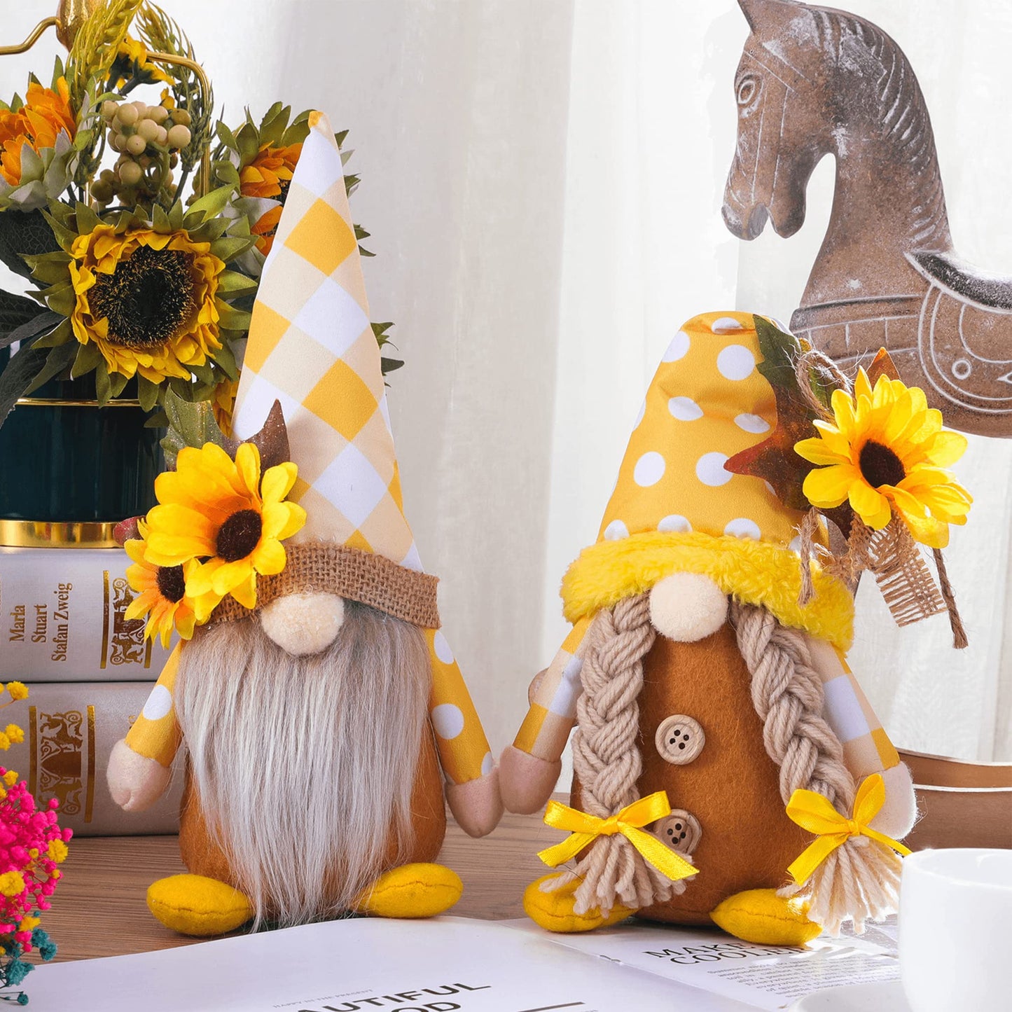 2PCS Sunflower Gnomes Plush Decorations, Summer Gnomes, Spring Gnomes, Scandinavia Honey Buffalo Plaid Sunflower Gnome Plush for Tiered Tray Kitchen Decor, Farmhouse Swedish Nisse Tomte Home Oranment