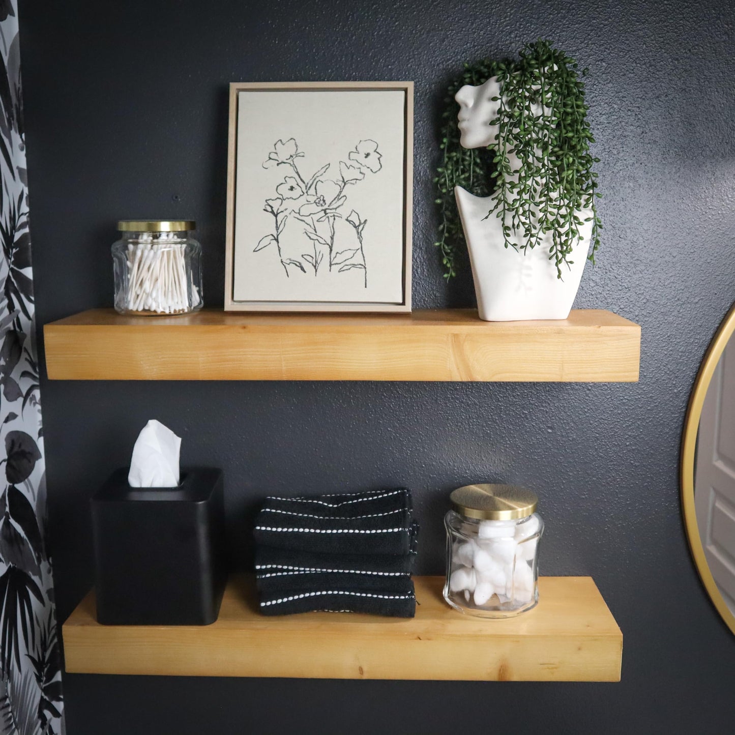 Face Vase with Faux String of Pearls Plant Gift Set, Head Vase Includes 4 Hanging Succulents Draping Greenery Branches for Centerpiece Table Decorations Table Office Shelf Living Room Decor