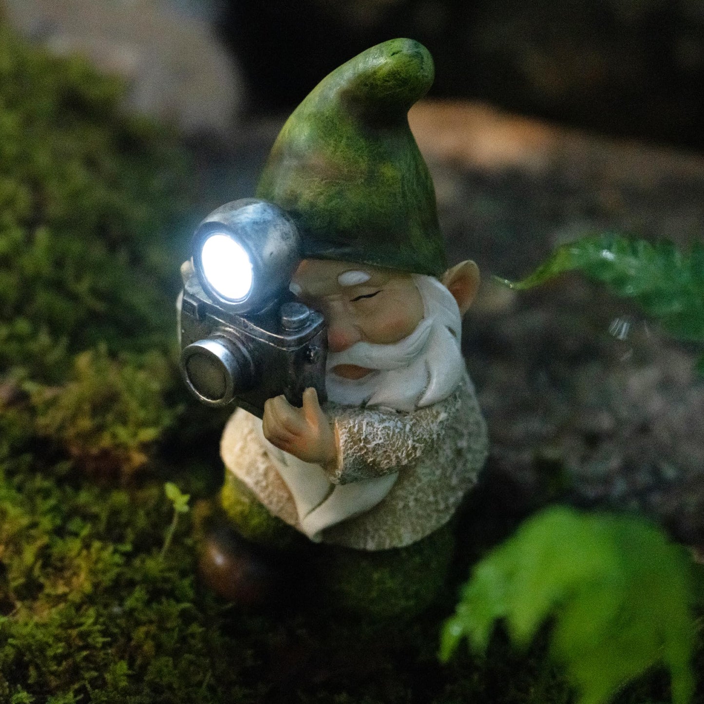EPTUEGA Garden Gnome-Solar Statue Outdoor-Gnomes Decorations for Yard - Photography Pose Gnome for Yard Patio Lawn Garden Gifts