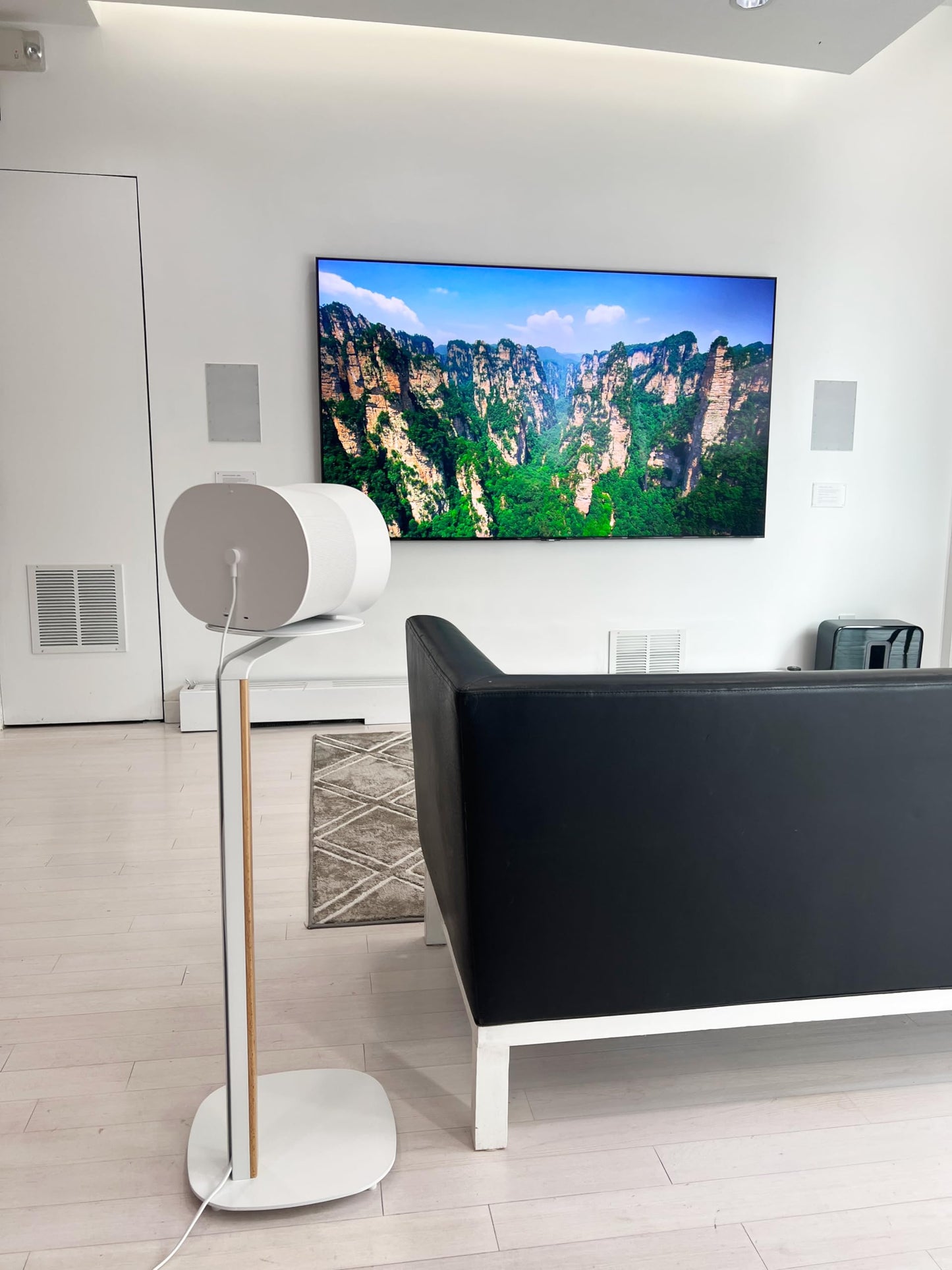 ynVISION.DESIGN Wood Speaker Stands | Pair | Max 22 LBS per Stand | Compatible with Sonos Era 300 and Most Bookshelf Speakers | 31 inches Tall | Foam Pad - Built in Cable Management | White and Beech