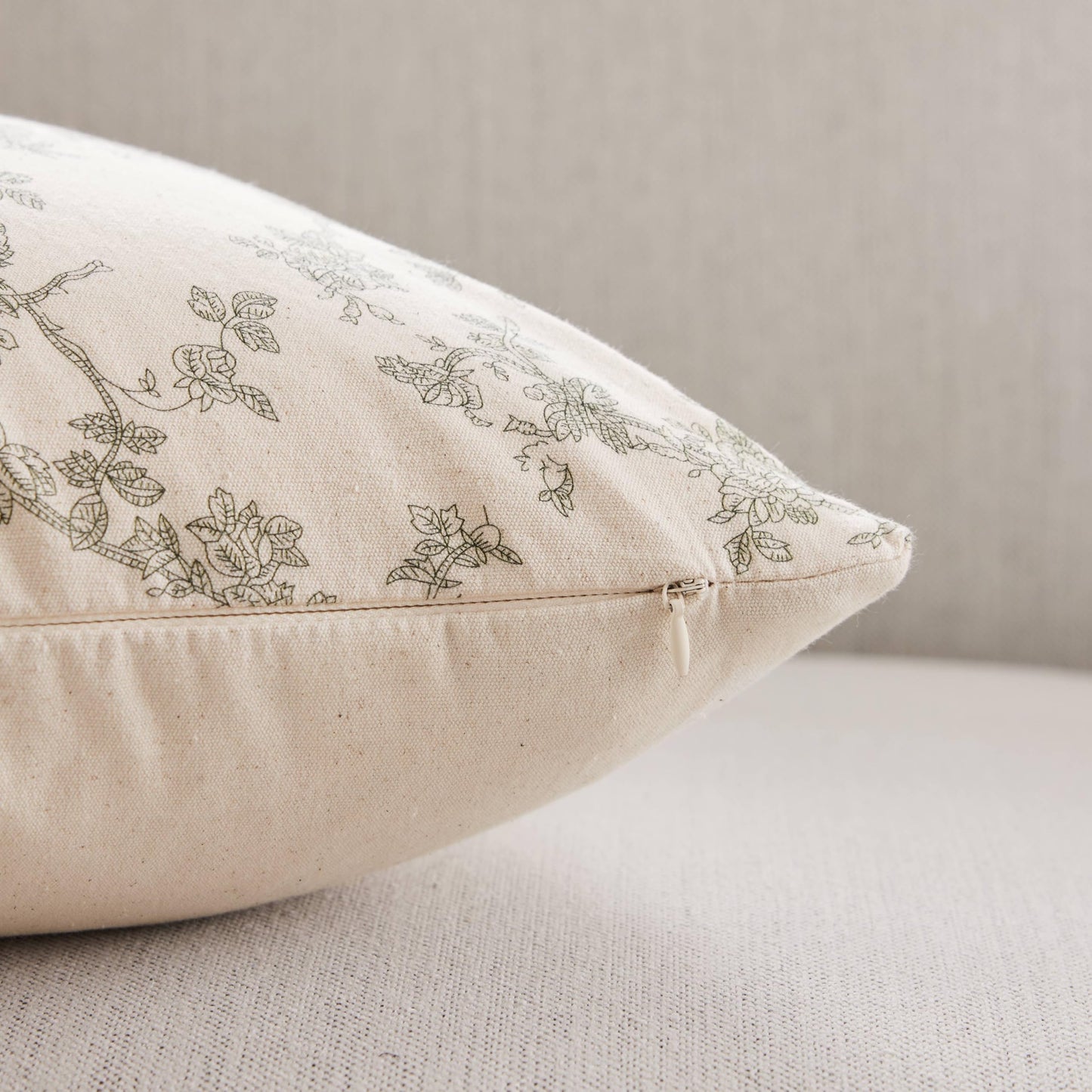 YZJZEDS 100% Cotton French Pastoral Lumbar Throw Pillow Covers Set of 2, 12x20 Inch Green Farmhouse Decorative Cushion Covers for Sofa Bed Living Room Home Decor